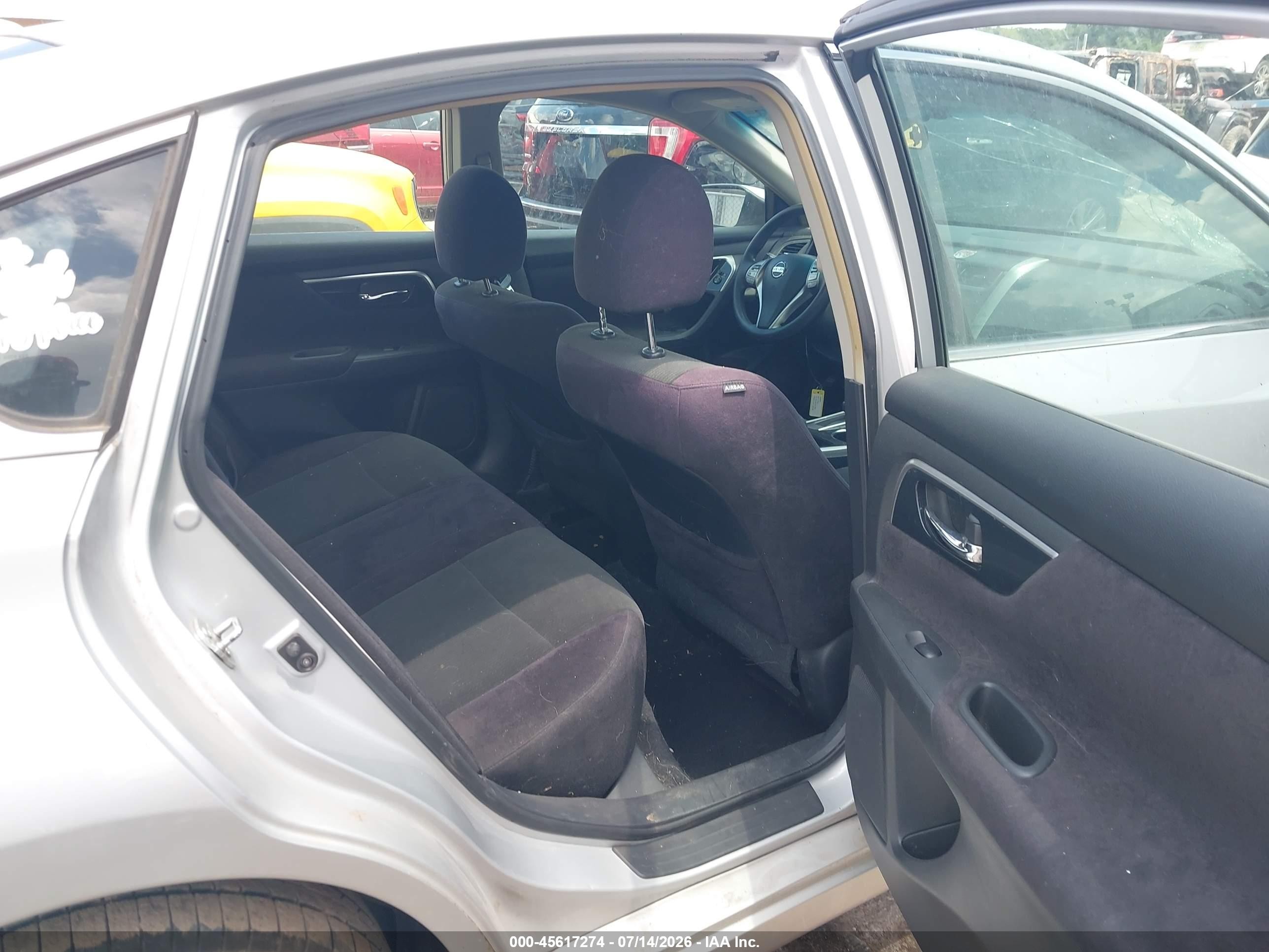 2013 Nissan Altima 2.5 S Серебряный vin: 1N4AL3APXDC285017