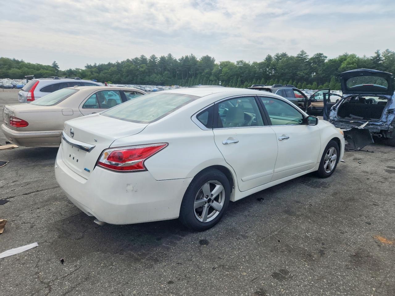 2013 Nissan Altima 2.5 White vin: 1N4AL3APXDC918762