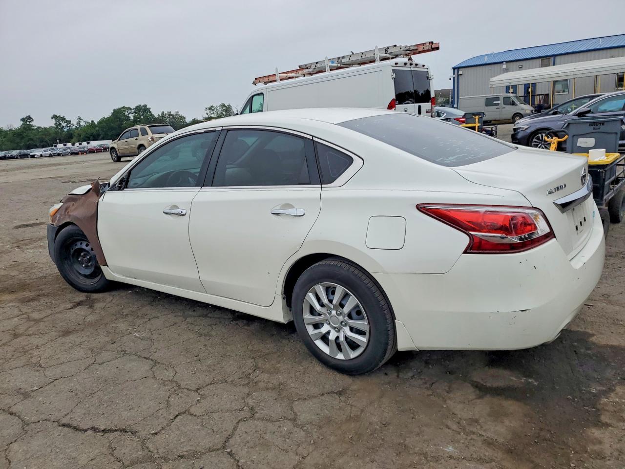 2013 Nissan Altima 2.5/s/sv/sl White vin: 1N4AL3APXDC922701
