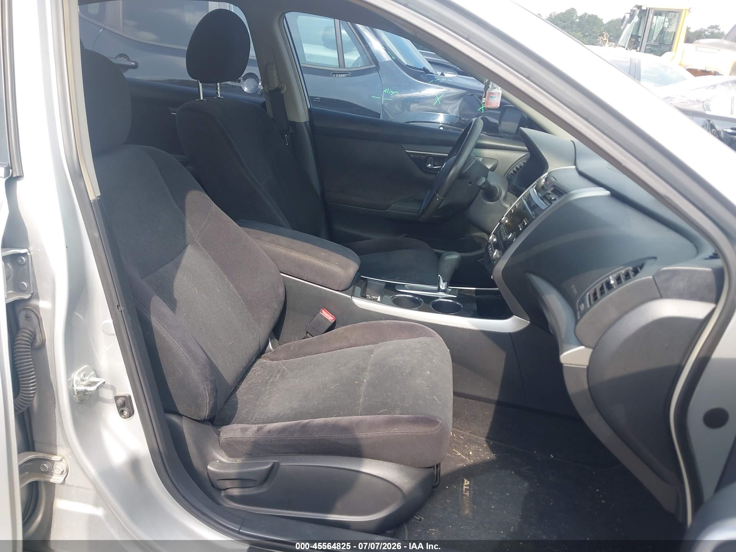 2013 Nissan Altima 2.5 Sv Silver vin: 1N4AL3APXDN402695