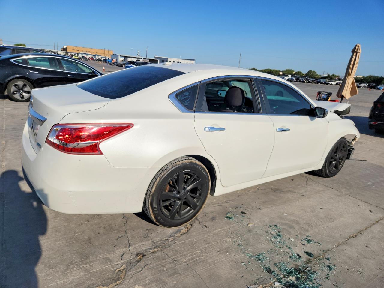 2013 Nissan Altima 2.5 White vin: 1N4AL3APXDN405693