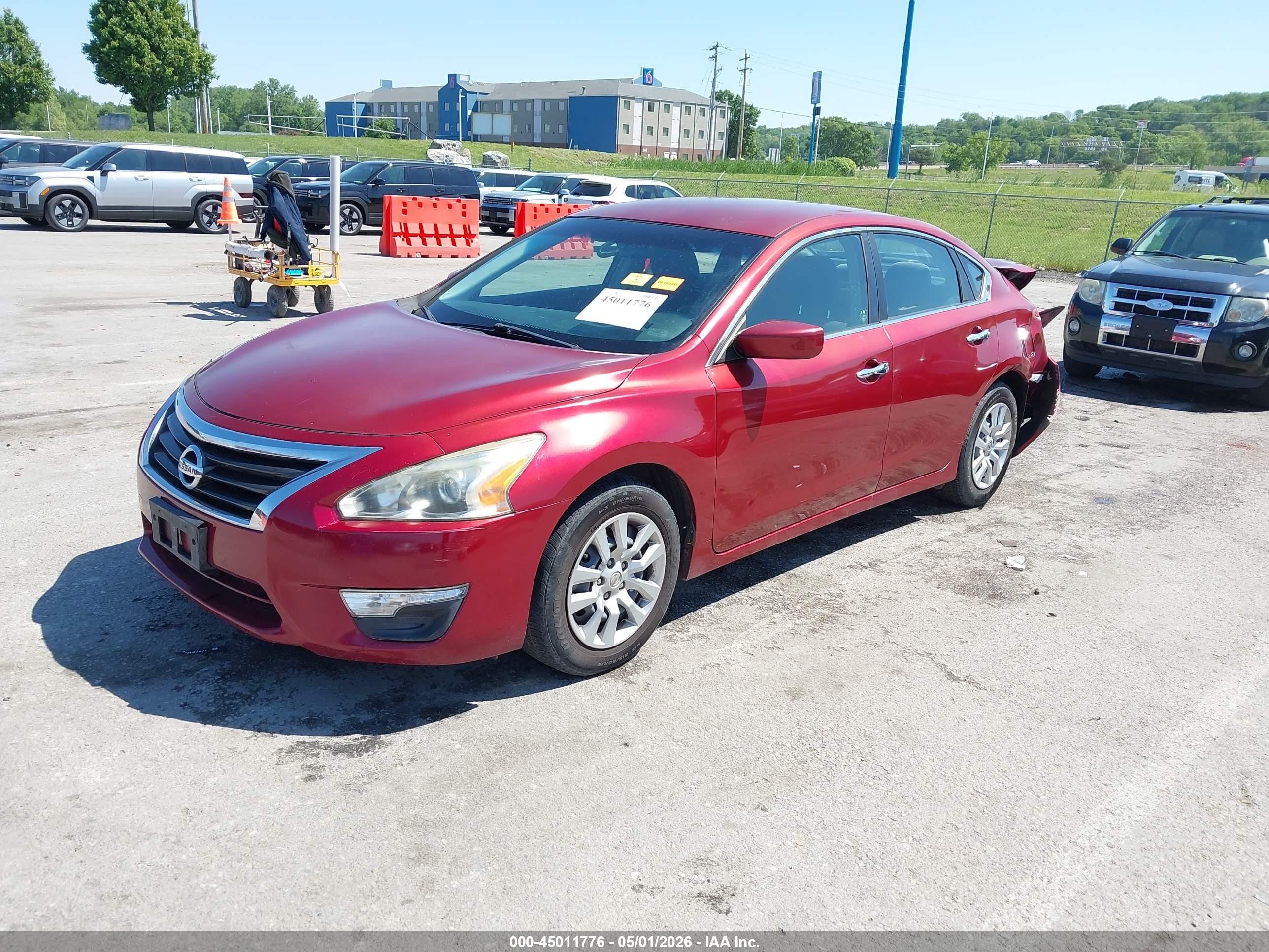 2013 Nissan Altima 2.5 S Red vin: 1N4AL3APXDN420100