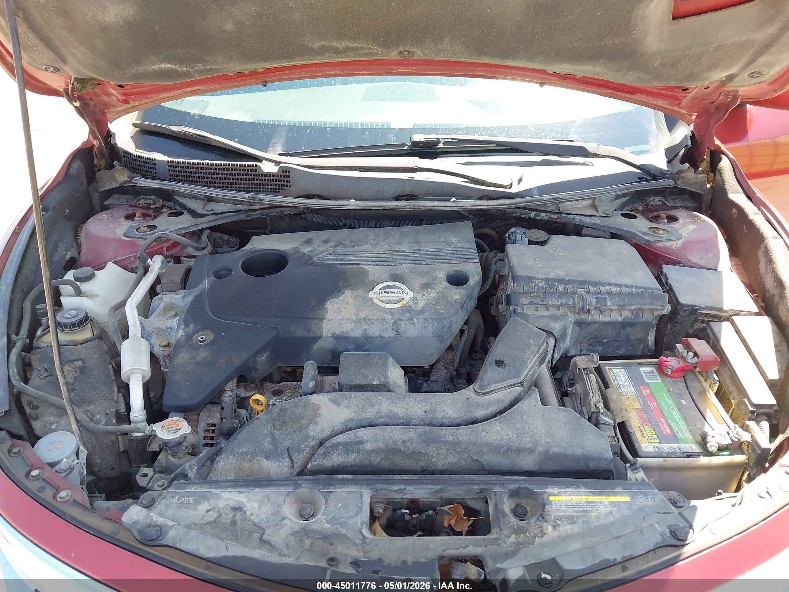 2013 Nissan Altima 2.5 S Red vin: 1N4AL3APXDN420100