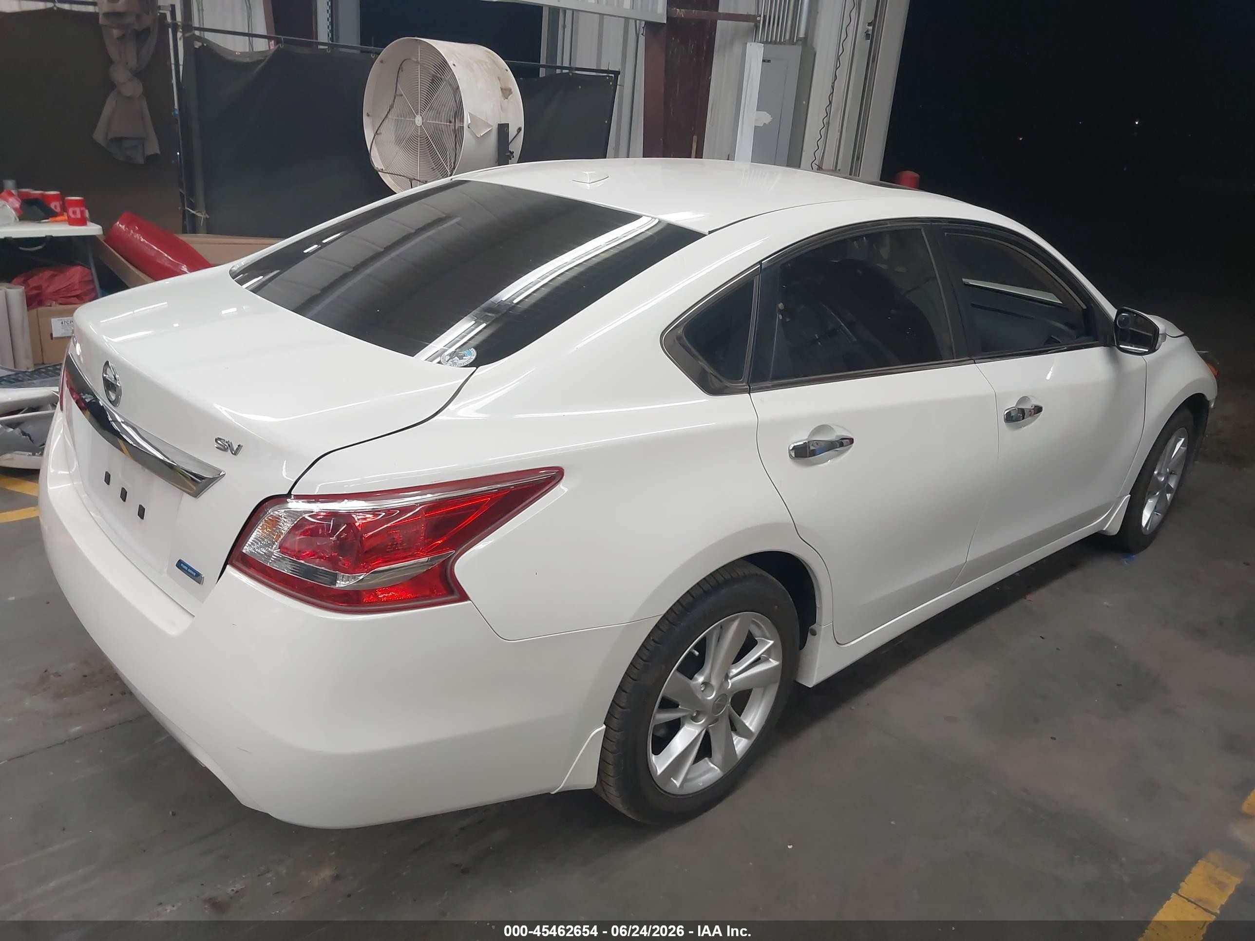 2013 Nissan Altima 2.5 Sv White vin: 1N4AL3APXDN420663