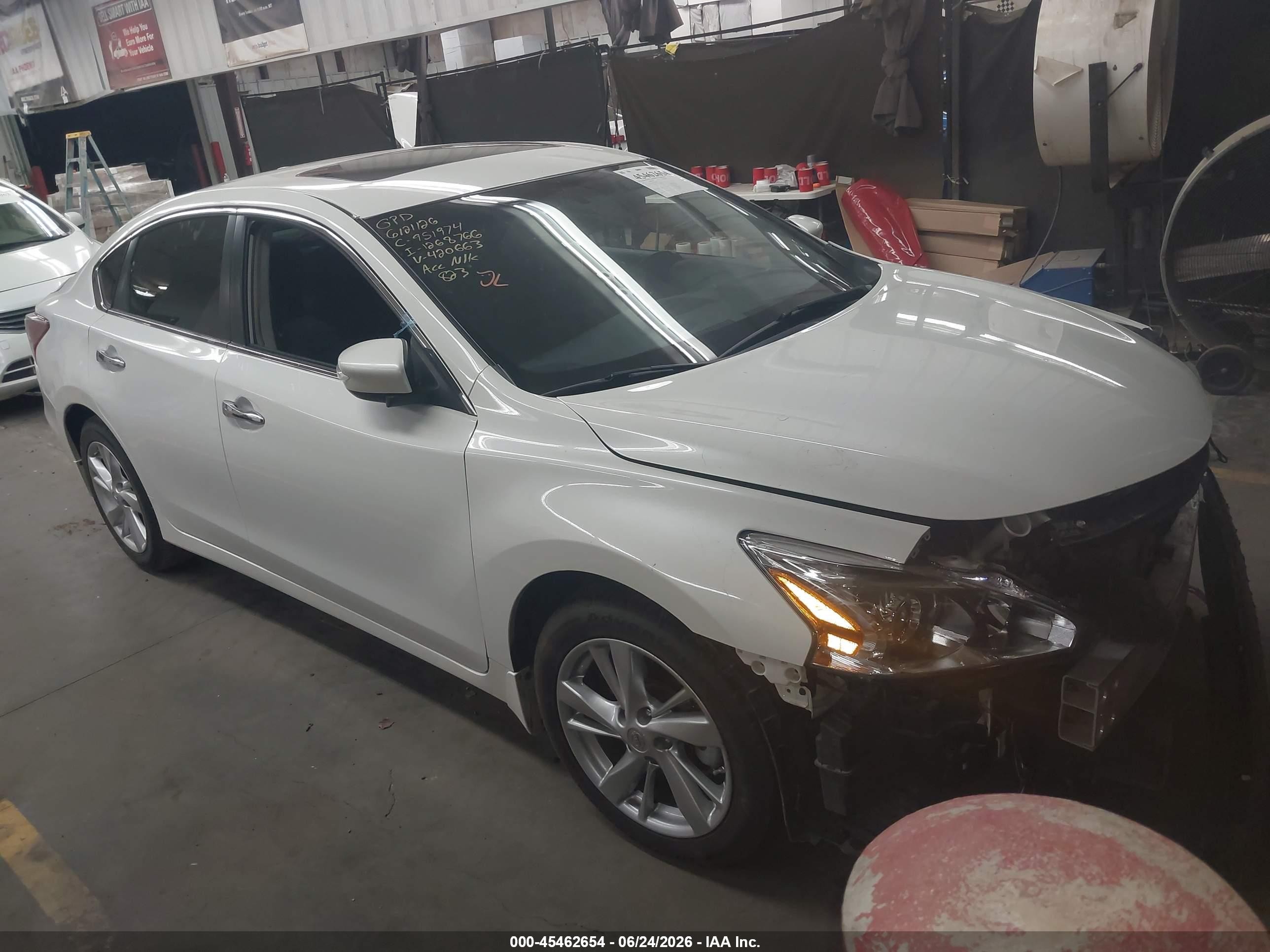 2013 Nissan Altima 2.5 Sv White vin: 1N4AL3APXDN420663