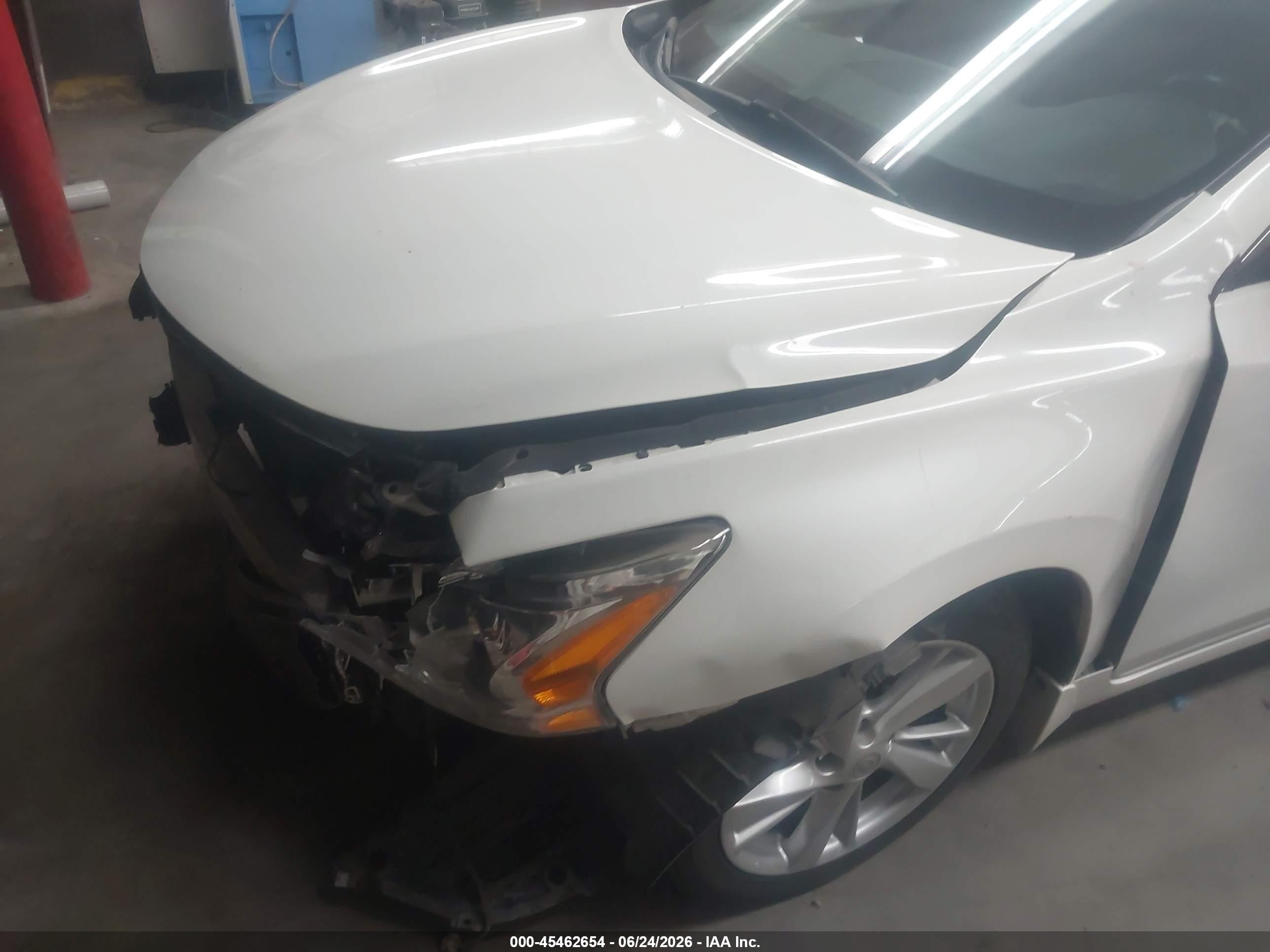 2013 Nissan Altima 2.5 Sv White vin: 1N4AL3APXDN420663
