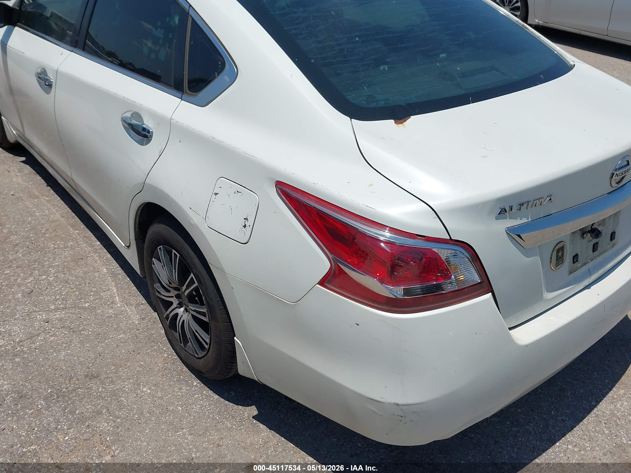 2013 Nissan Altima 2.5 S White vin: 1N4AL3APXDN439357