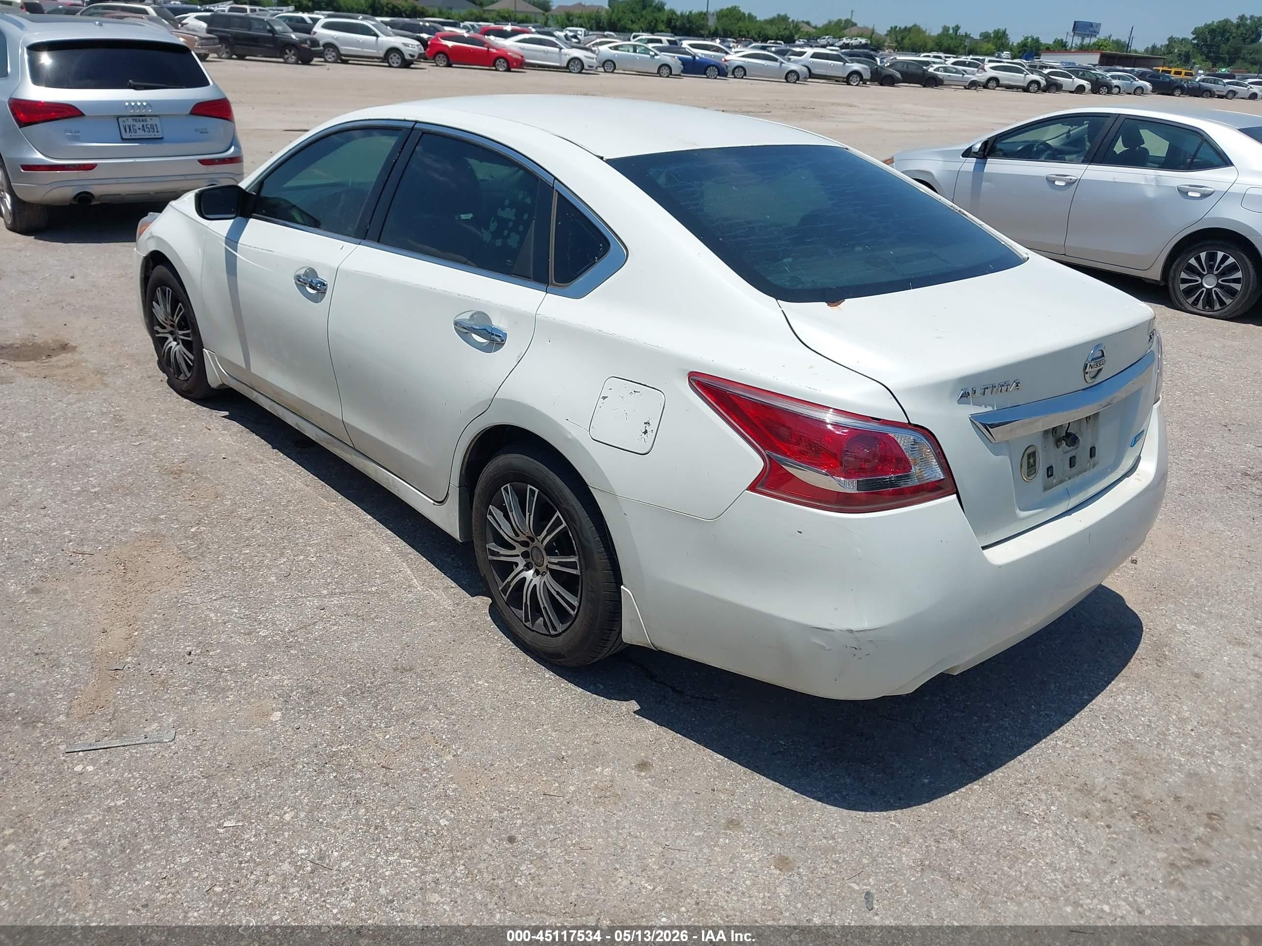 2013 Nissan Altima 2.5 S White vin: 1N4AL3APXDN439357