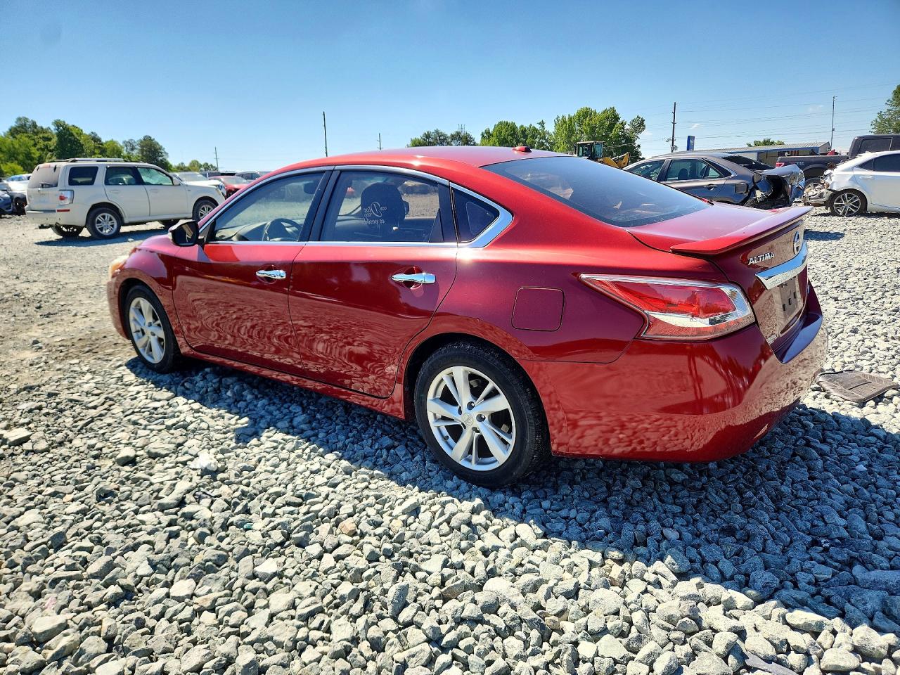2013 Nissan Altima 2.5 Red vin: 1N4AL3APXDN445157