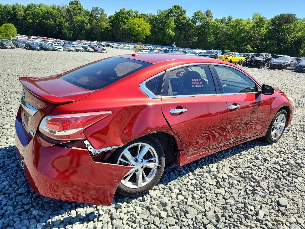 2013 Nissan Altima 2.5 Red vin: 1N4AL3APXDN445157