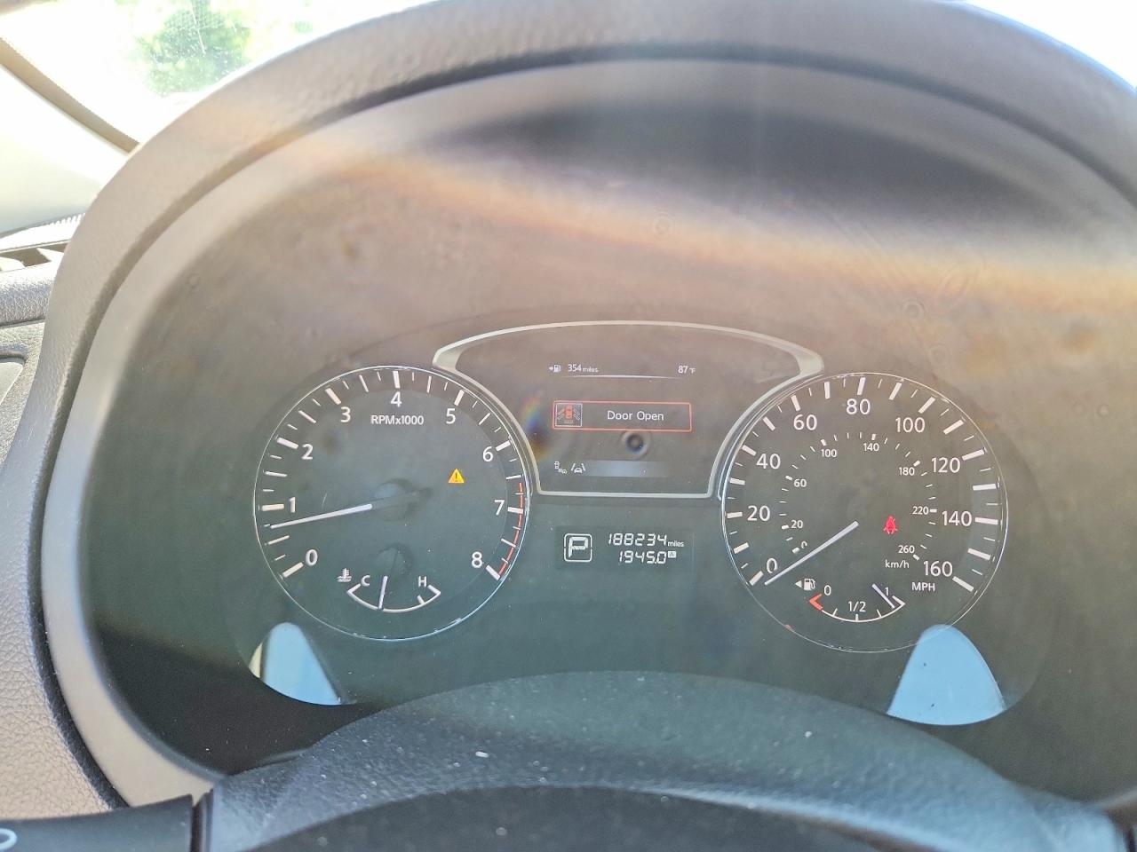 2013 Nissan Altima 2.5 Red vin: 1N4AL3APXDN445157