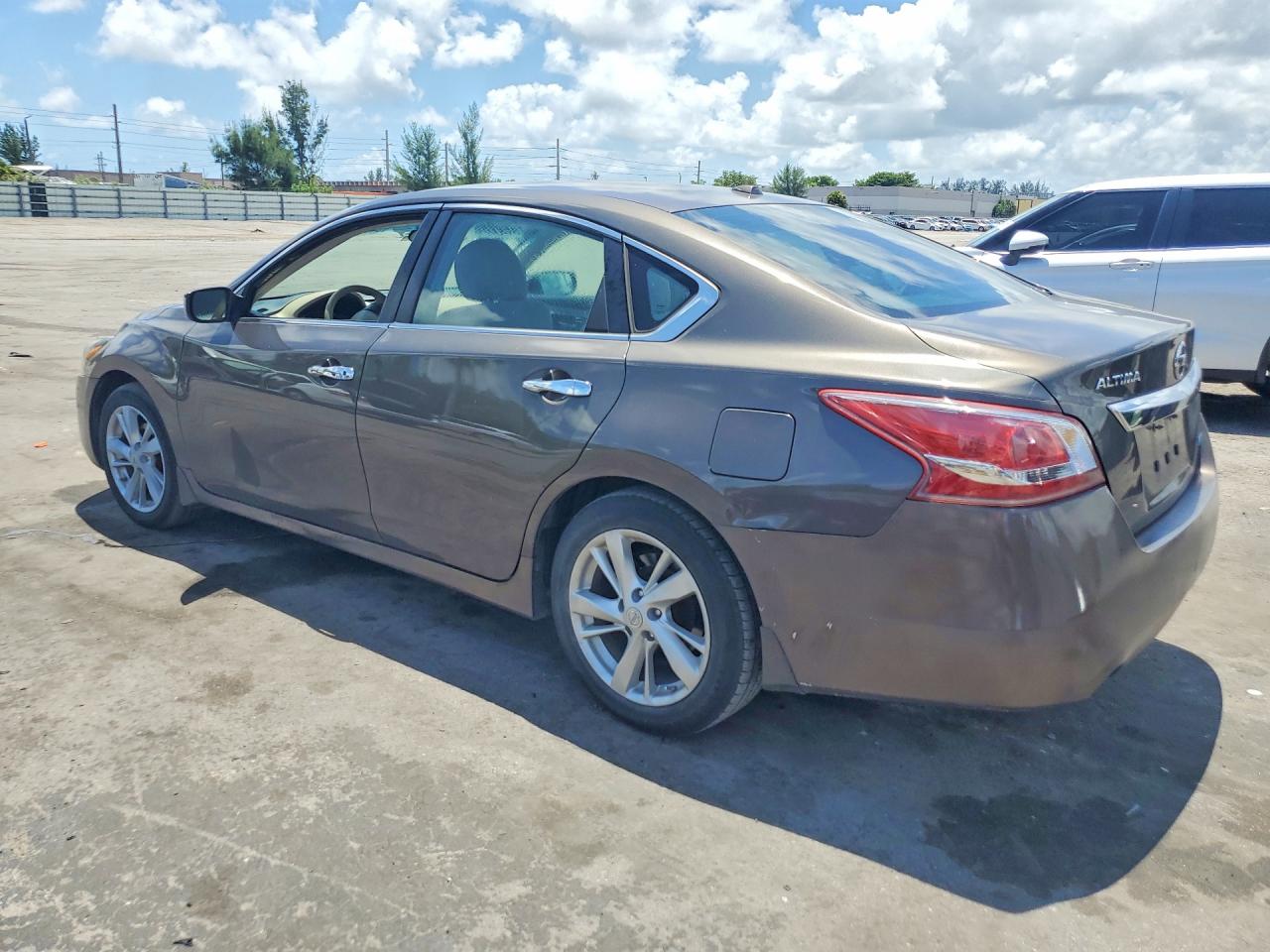 2013 Nissan Altima 2.5 Коричневый vin: 1N4AL3APXDN447832