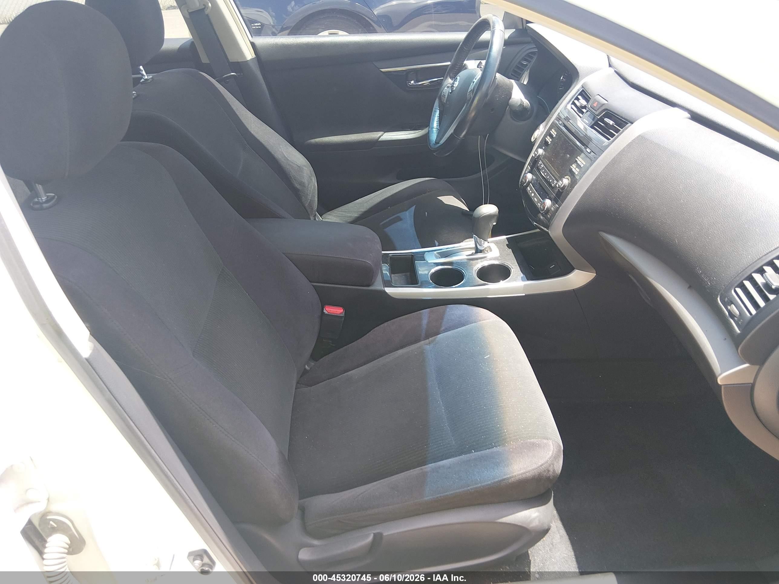 2013 Nissan Altima 2.5 Sv White vin: 1N4AL3APXDN457230