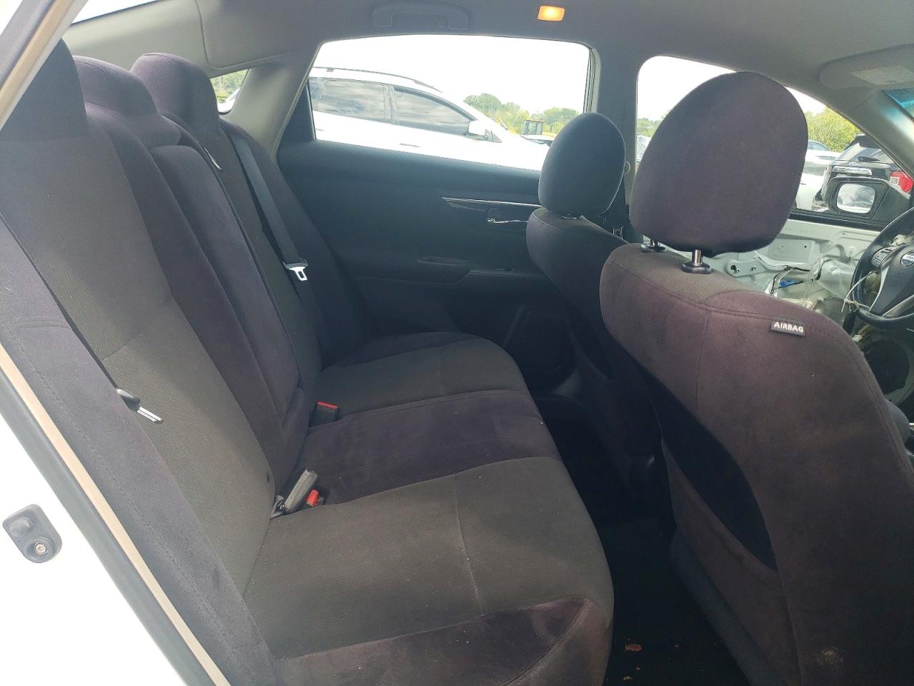 2013 Nissan Altima 2.5 White vin: 1N4AL3APXDN468213