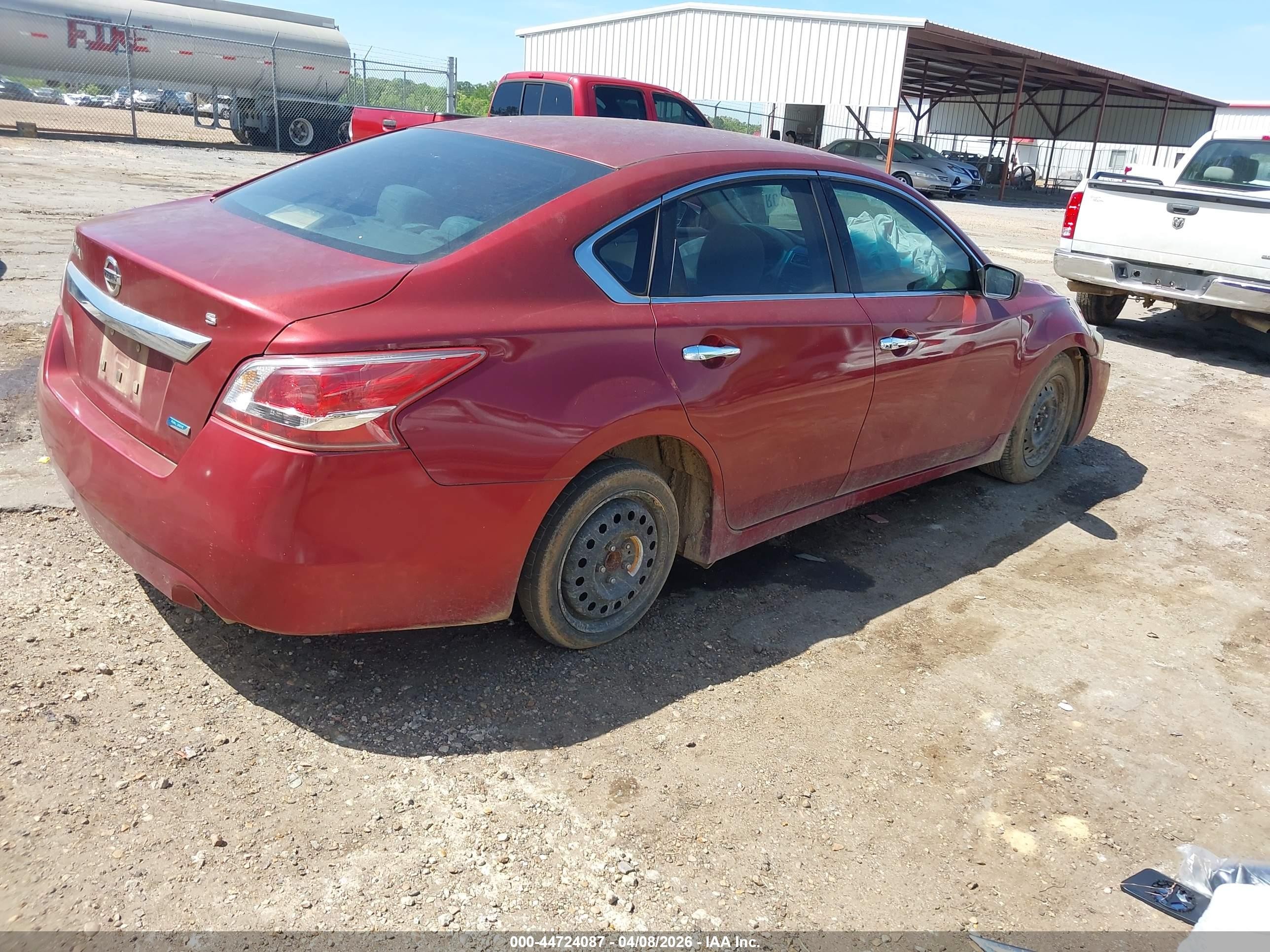2013 Nissan Altima 2.5 S Red vin: 1N4AL3APXDN526403