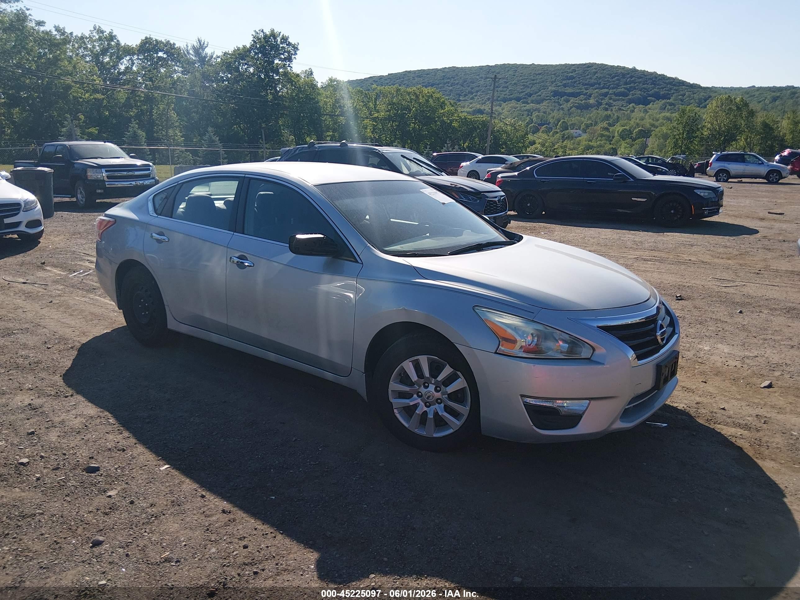 2013 Nissan Altima 2.5 S Silver vin: 1N4AL3APXDN535277