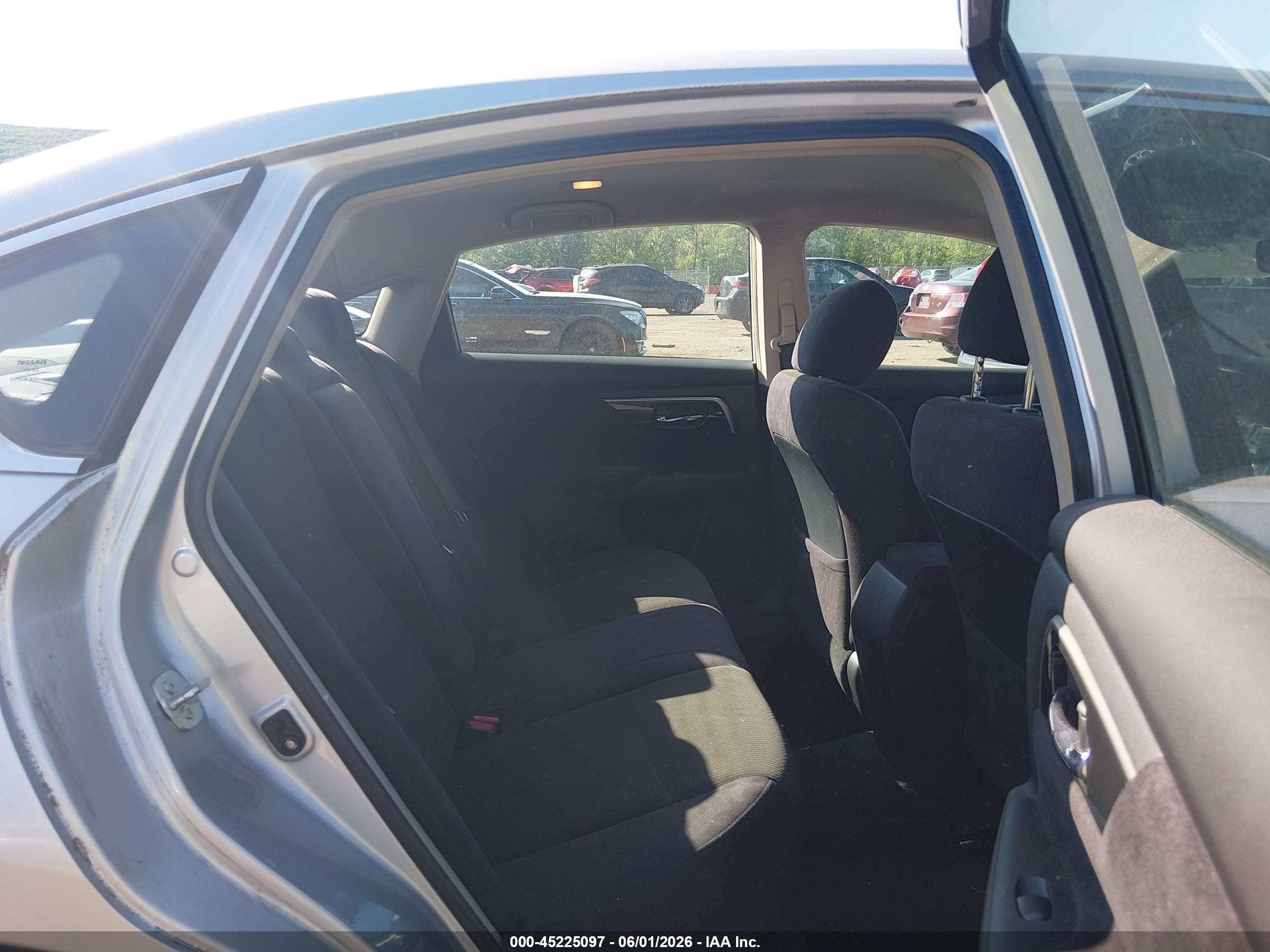 2013 Nissan Altima 2.5 S Silver vin: 1N4AL3APXDN535277