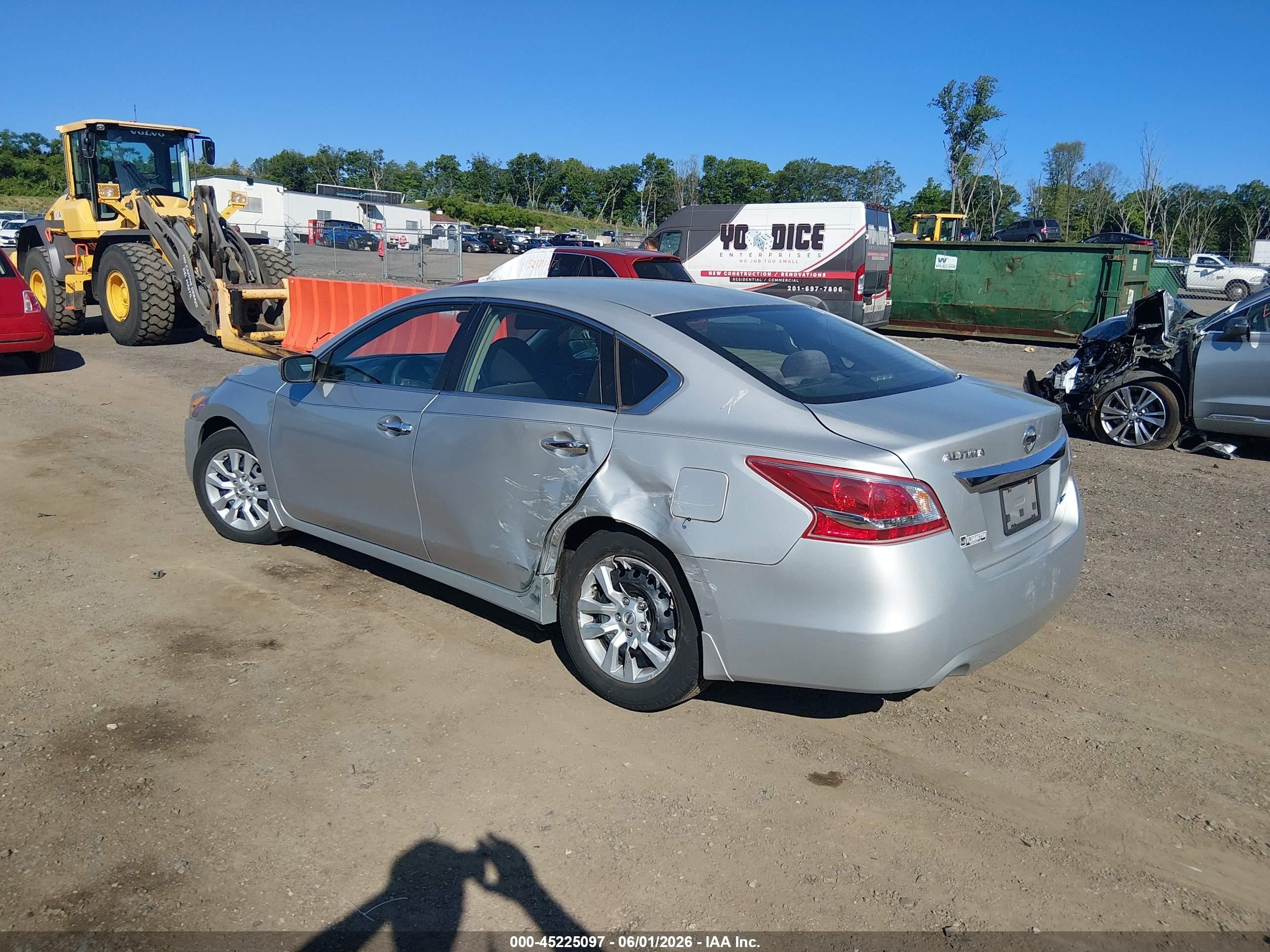 2013 Nissan Altima 2.5 S Silver vin: 1N4AL3APXDN535277