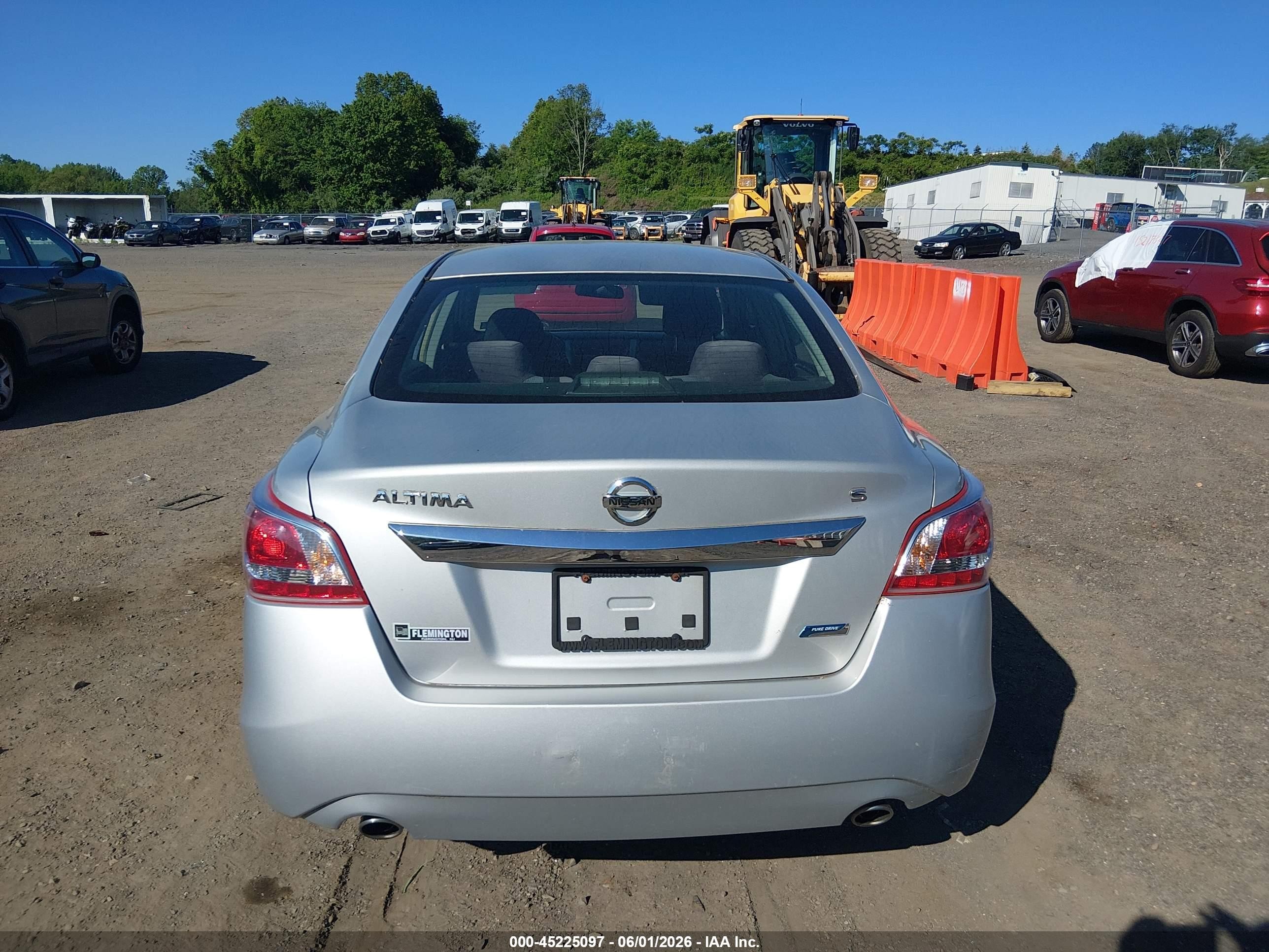 2013 Nissan Altima 2.5 S Silver vin: 1N4AL3APXDN535277