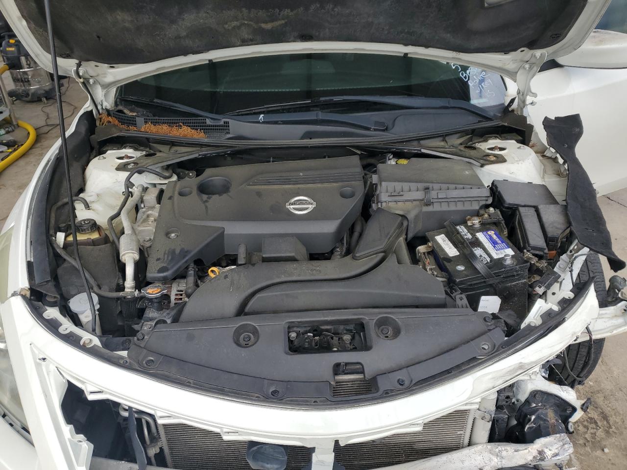 2013 Nissan Altima 2.5 White vin: 1N4AL3APXDN540463