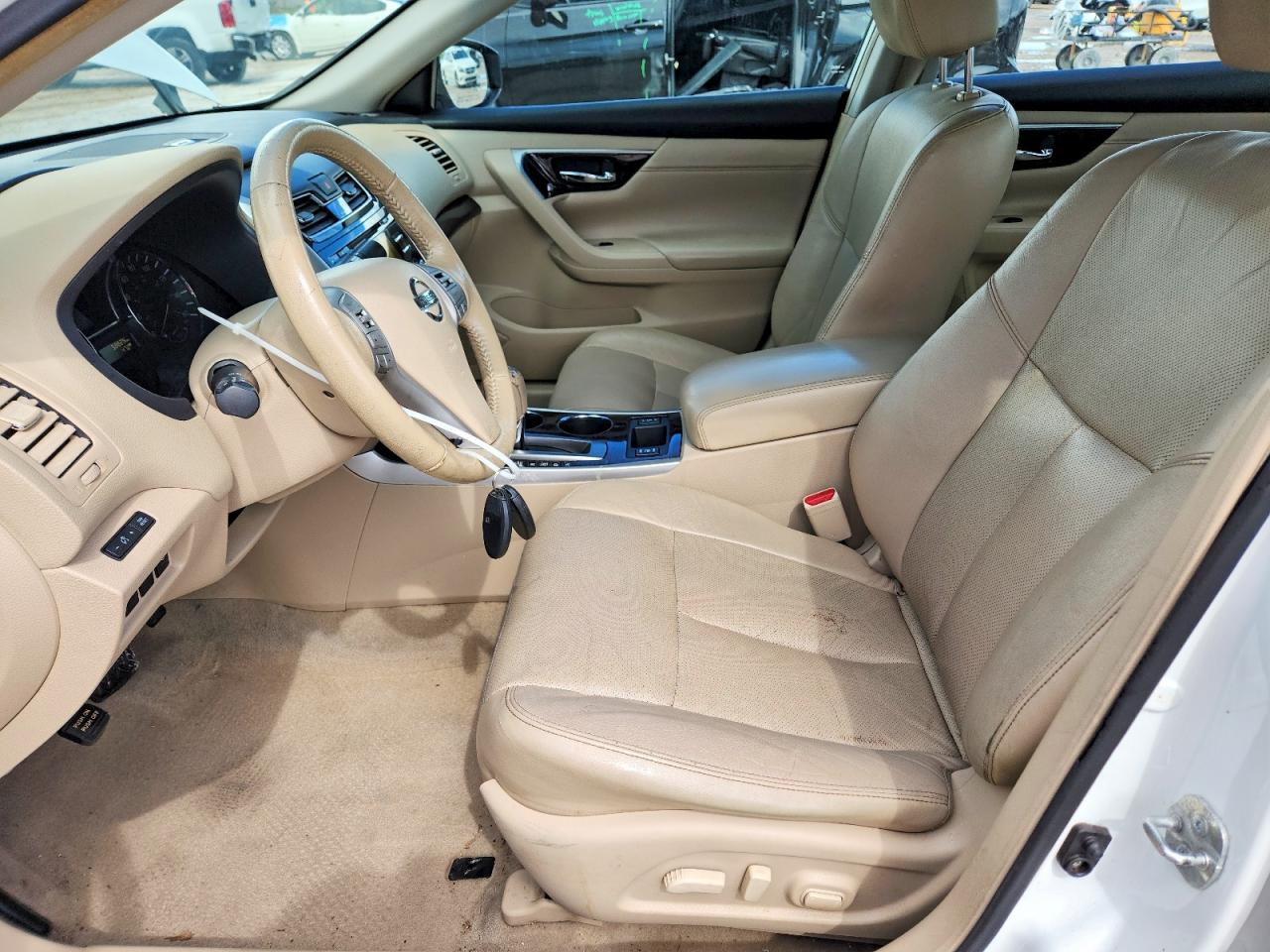 2013 Nissan Altima 2.5 Белый vin: 1N4AL3APXDN551530