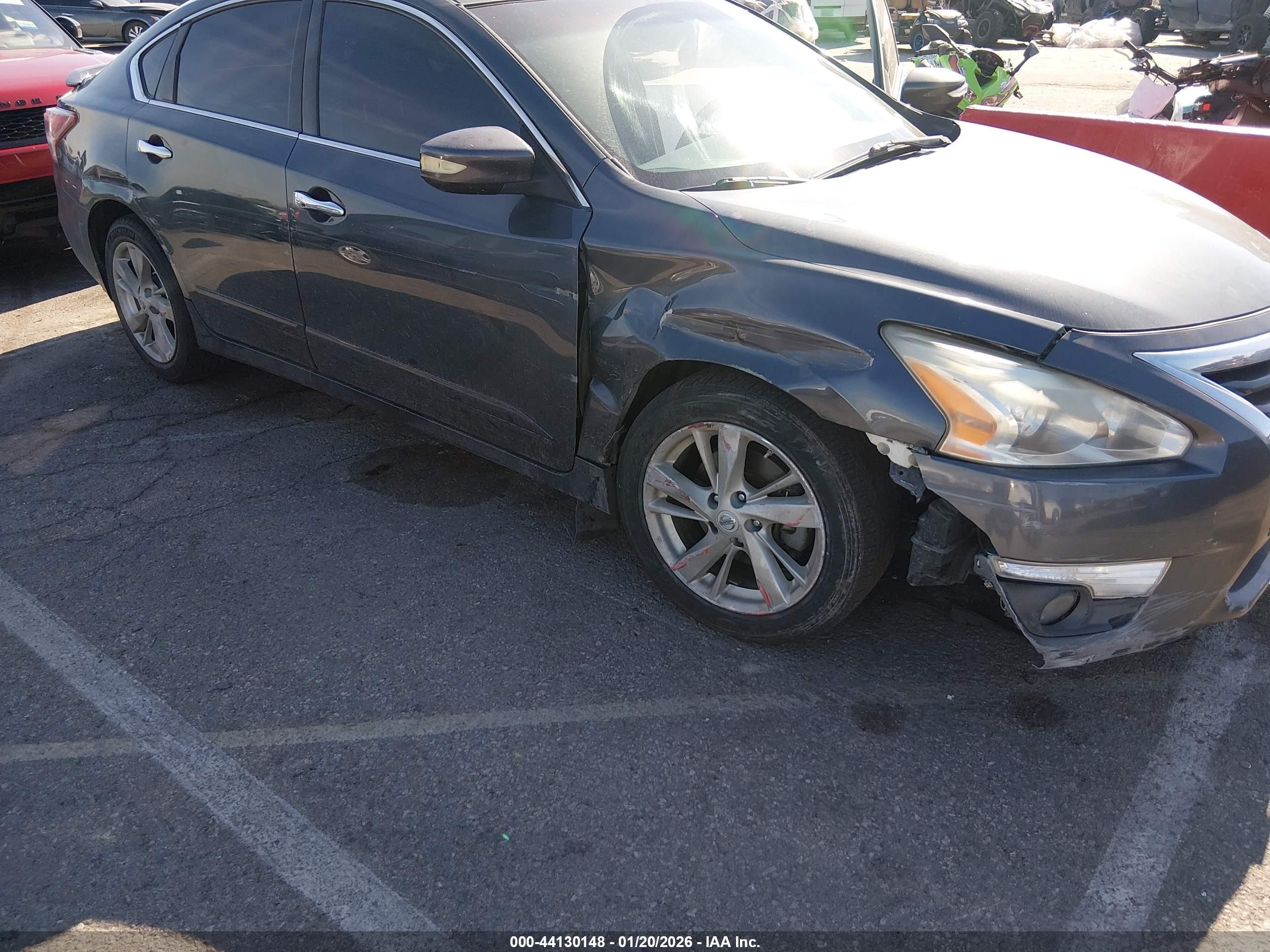2013 Nissan Altima 2.5 Sv Серый vin: 1N4AL3APXDN575472