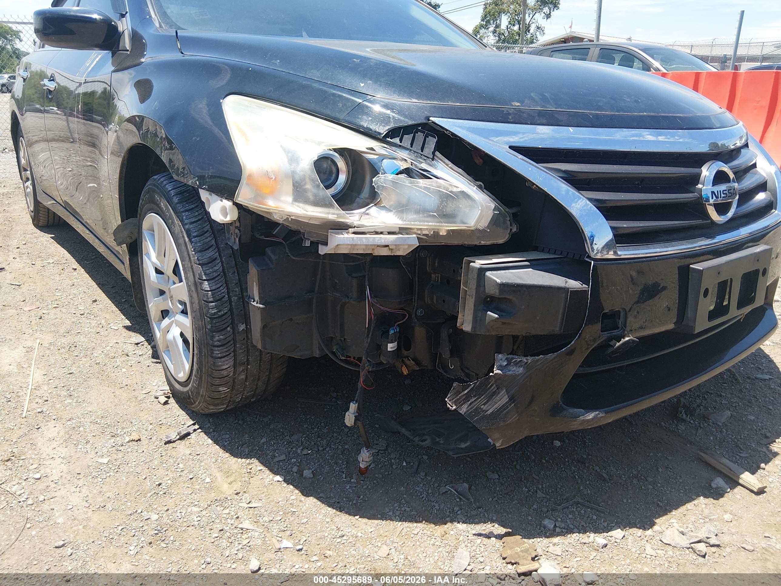 2014 Nissan Altima 2.5 S Black vin: 1N4AL3APXEC117900