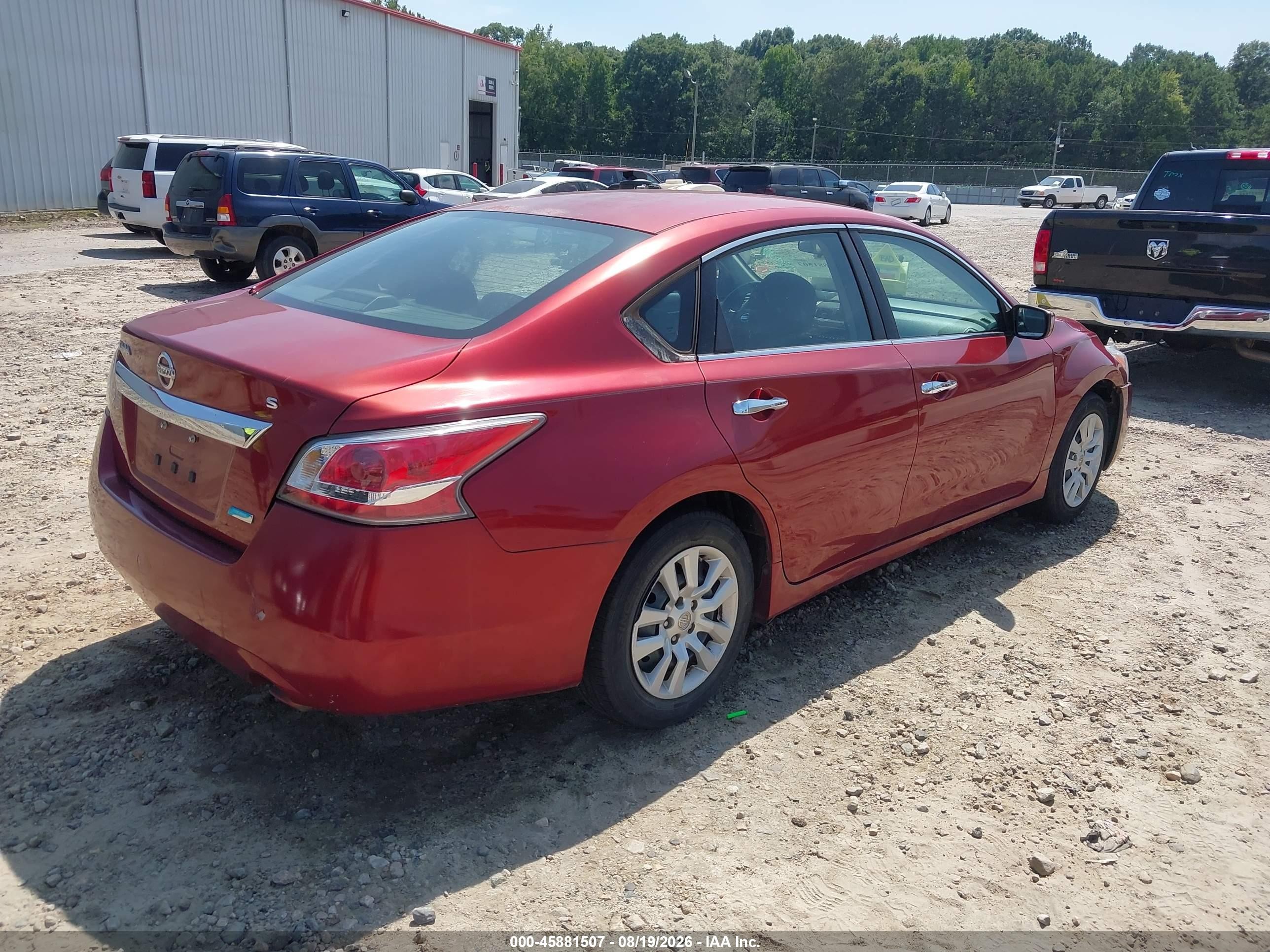2014 Nissan Altima 2.5 S Red vin: 1N4AL3APXEC133336