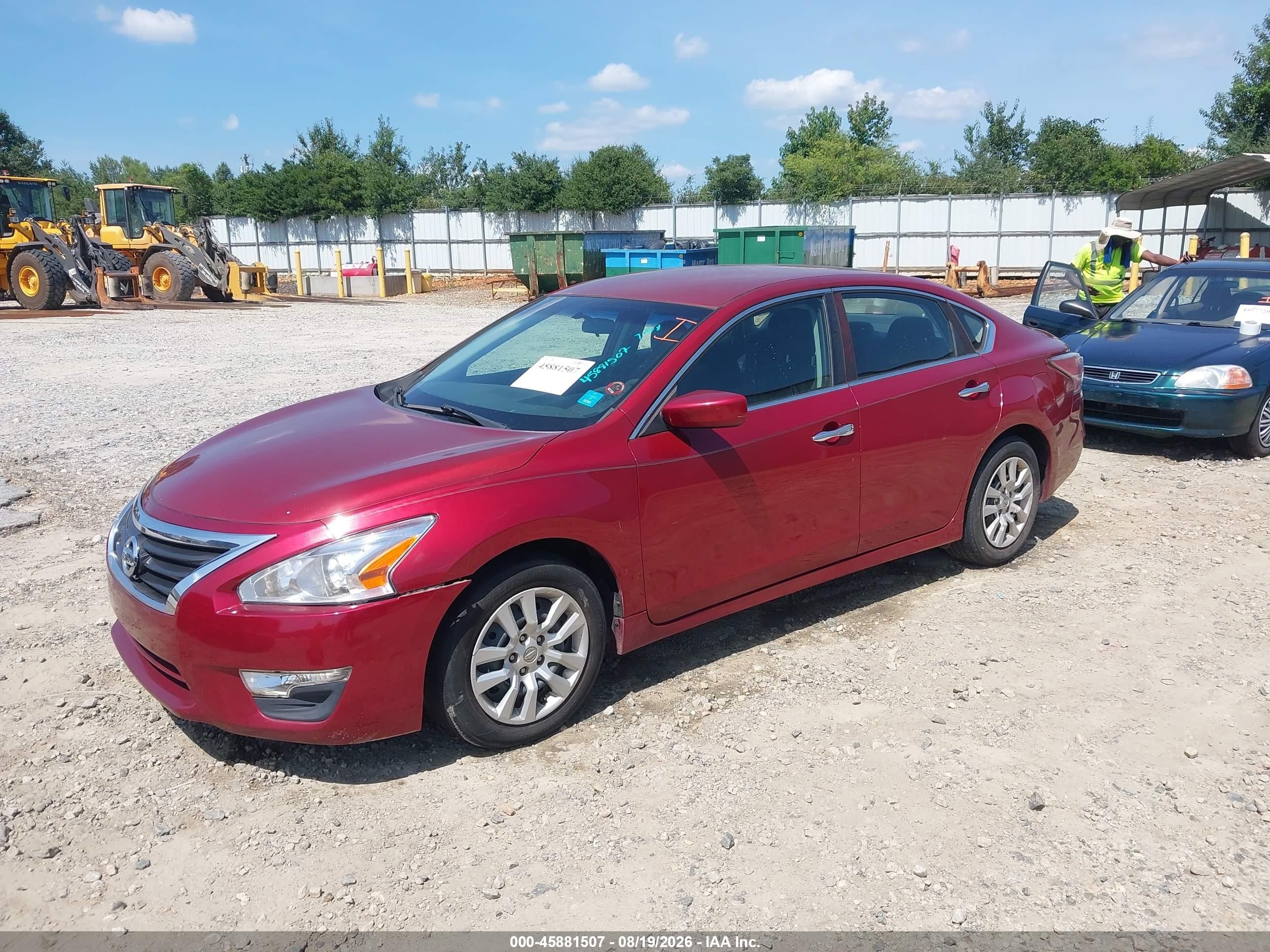 2014 Nissan Altima 2.5 S Red vin: 1N4AL3APXEC133336