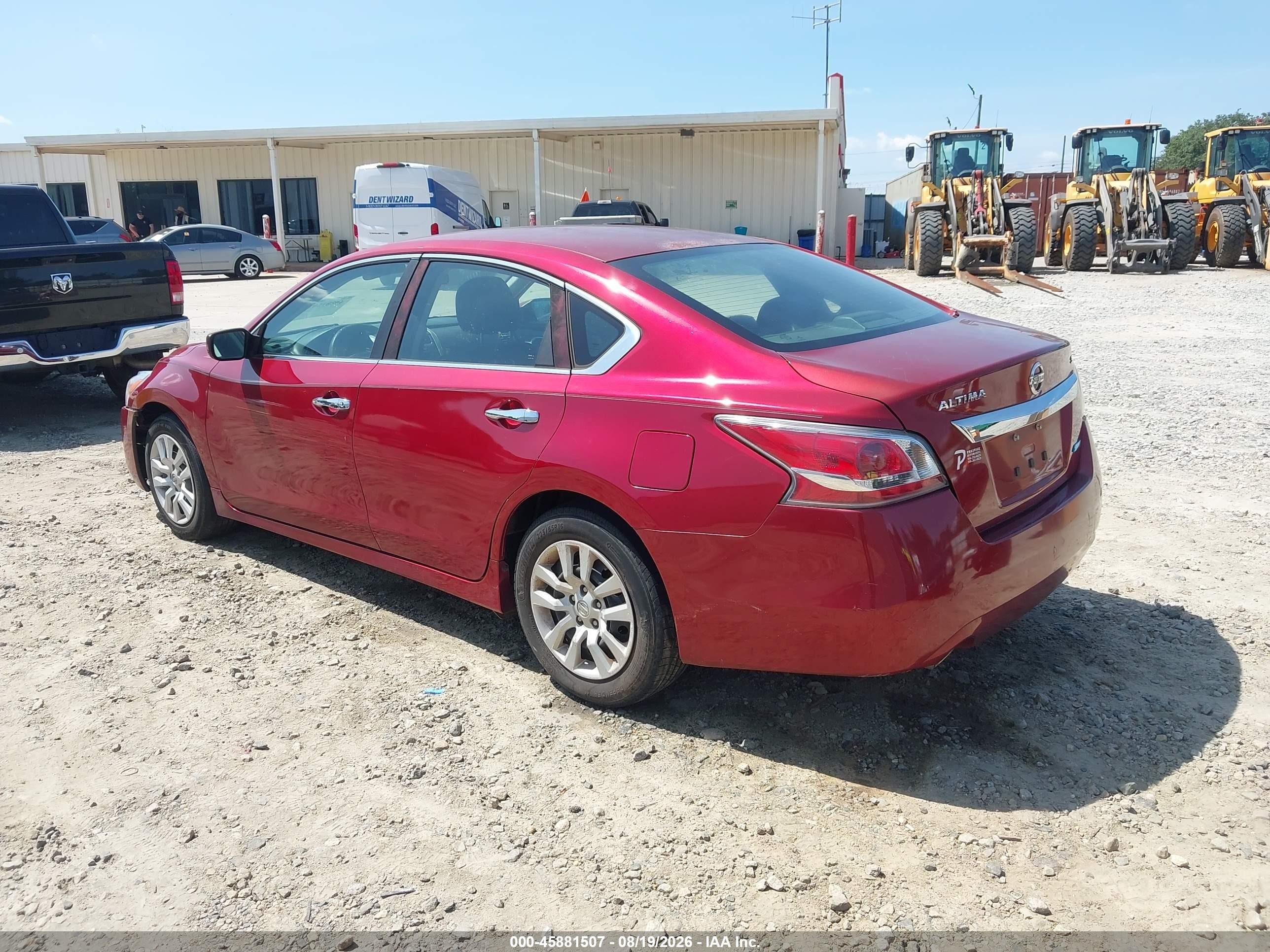 2014 Nissan Altima 2.5 S Red vin: 1N4AL3APXEC133336