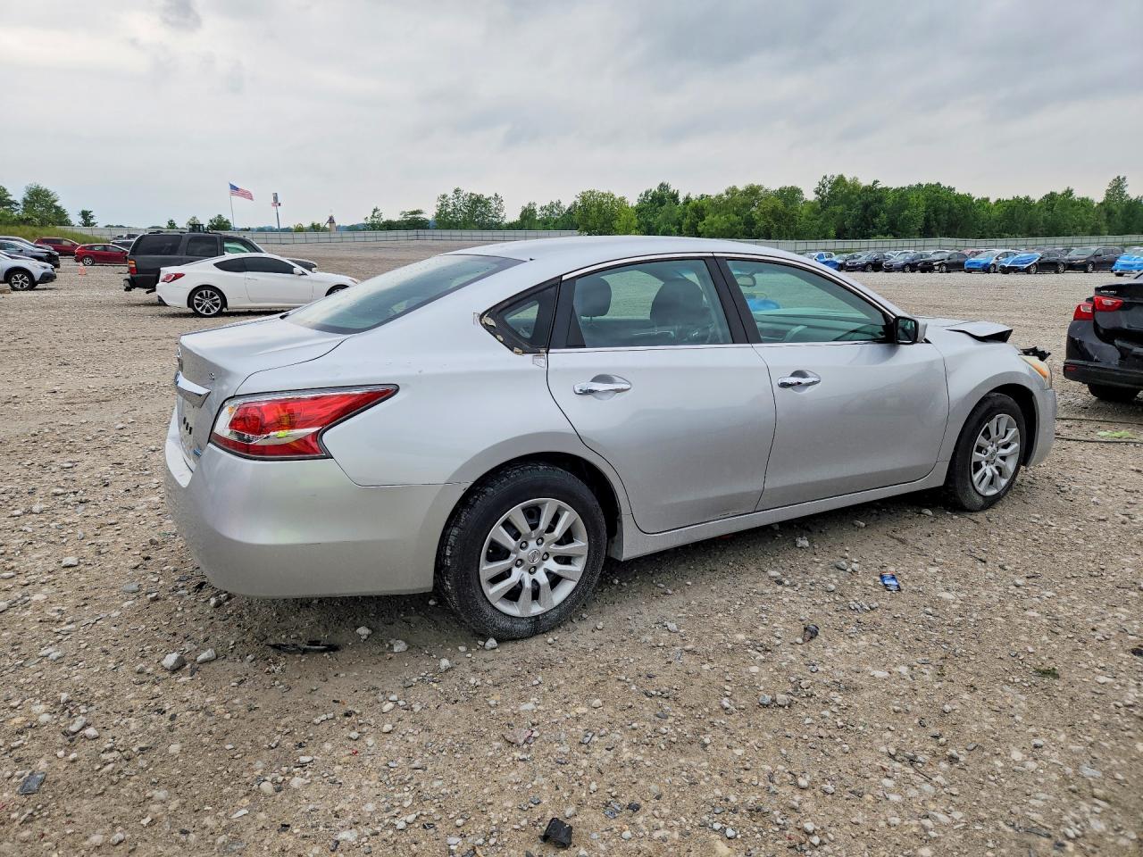 2014 Nissan Altima 2.5 S Silver vin: 1N4AL3APXEC133952