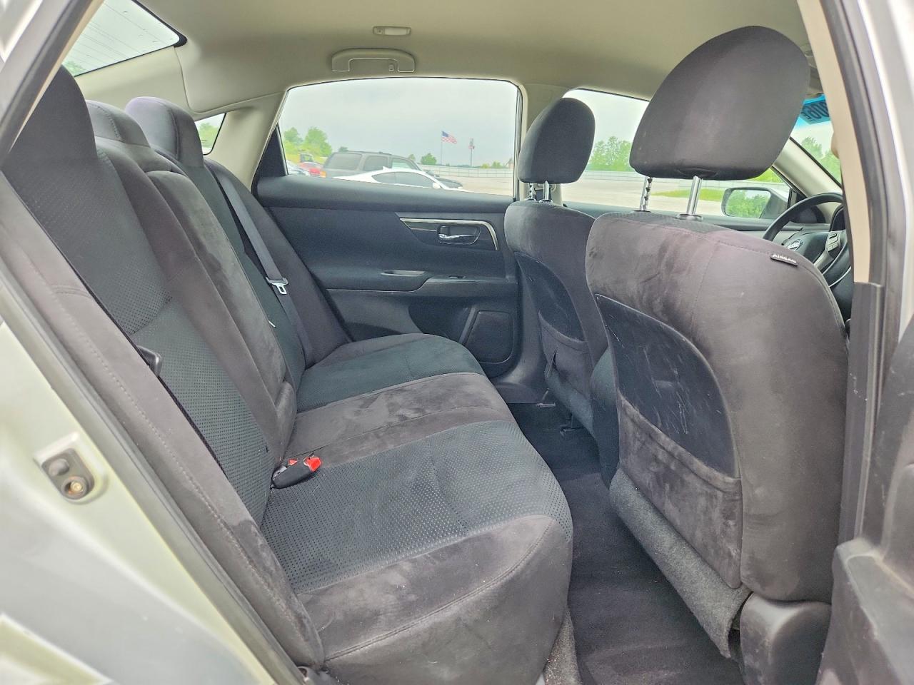 2014 Nissan Altima 2.5 S Silver vin: 1N4AL3APXEC133952