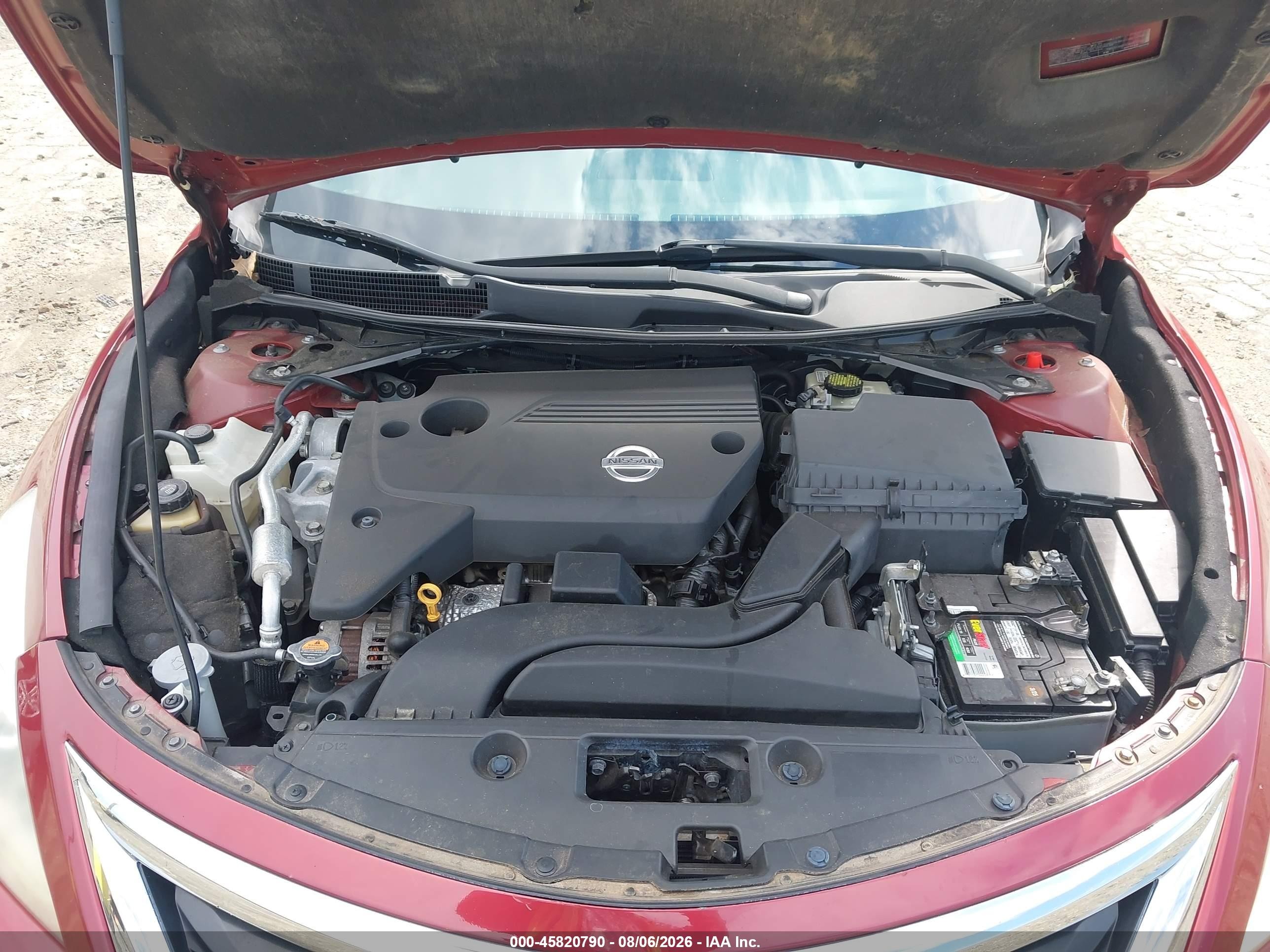 2014 Nissan Altima 2.5 S Red vin: 1N4AL3APXEC170323