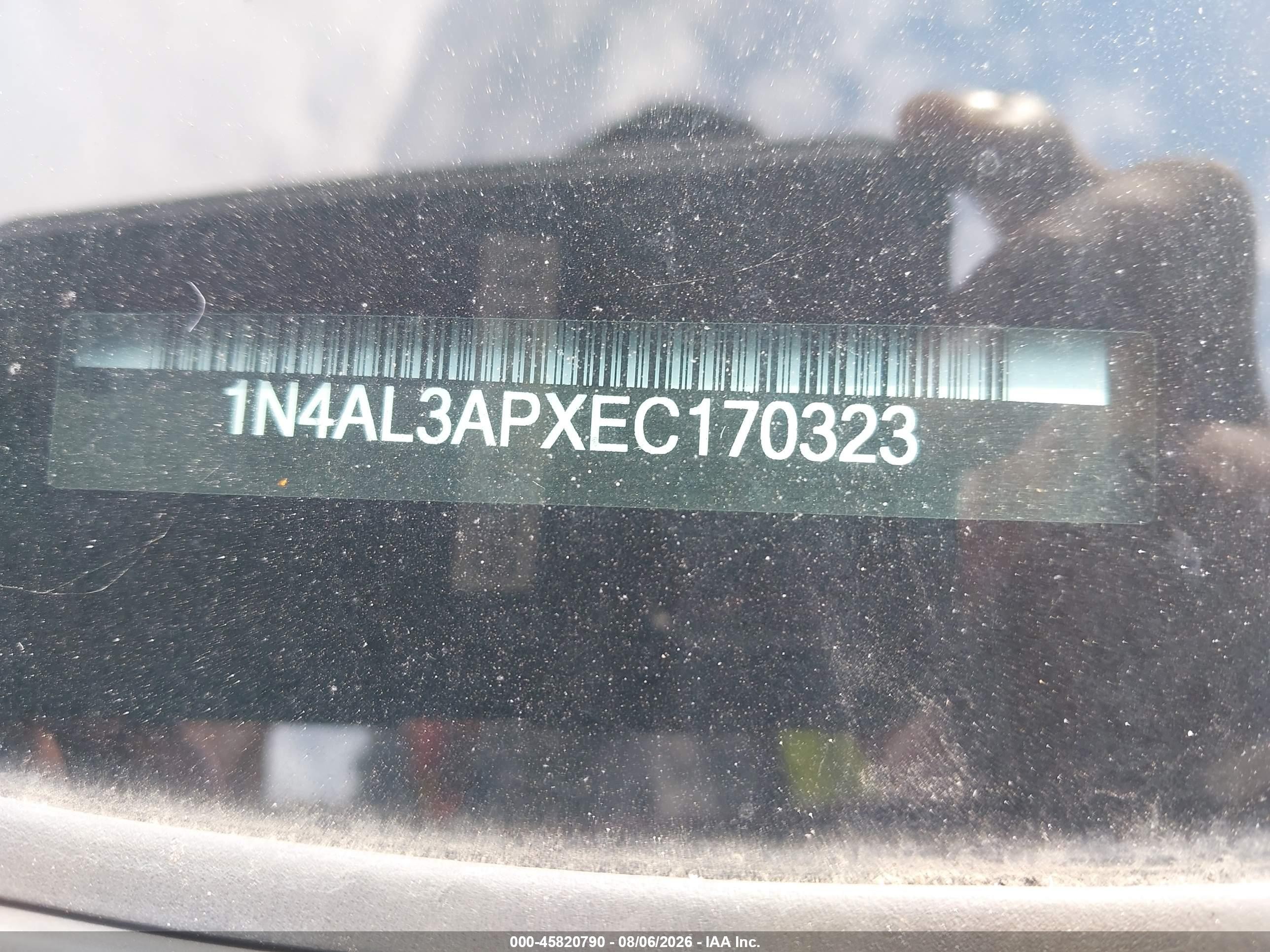 2014 Nissan Altima 2.5 S Red vin: 1N4AL3APXEC170323
