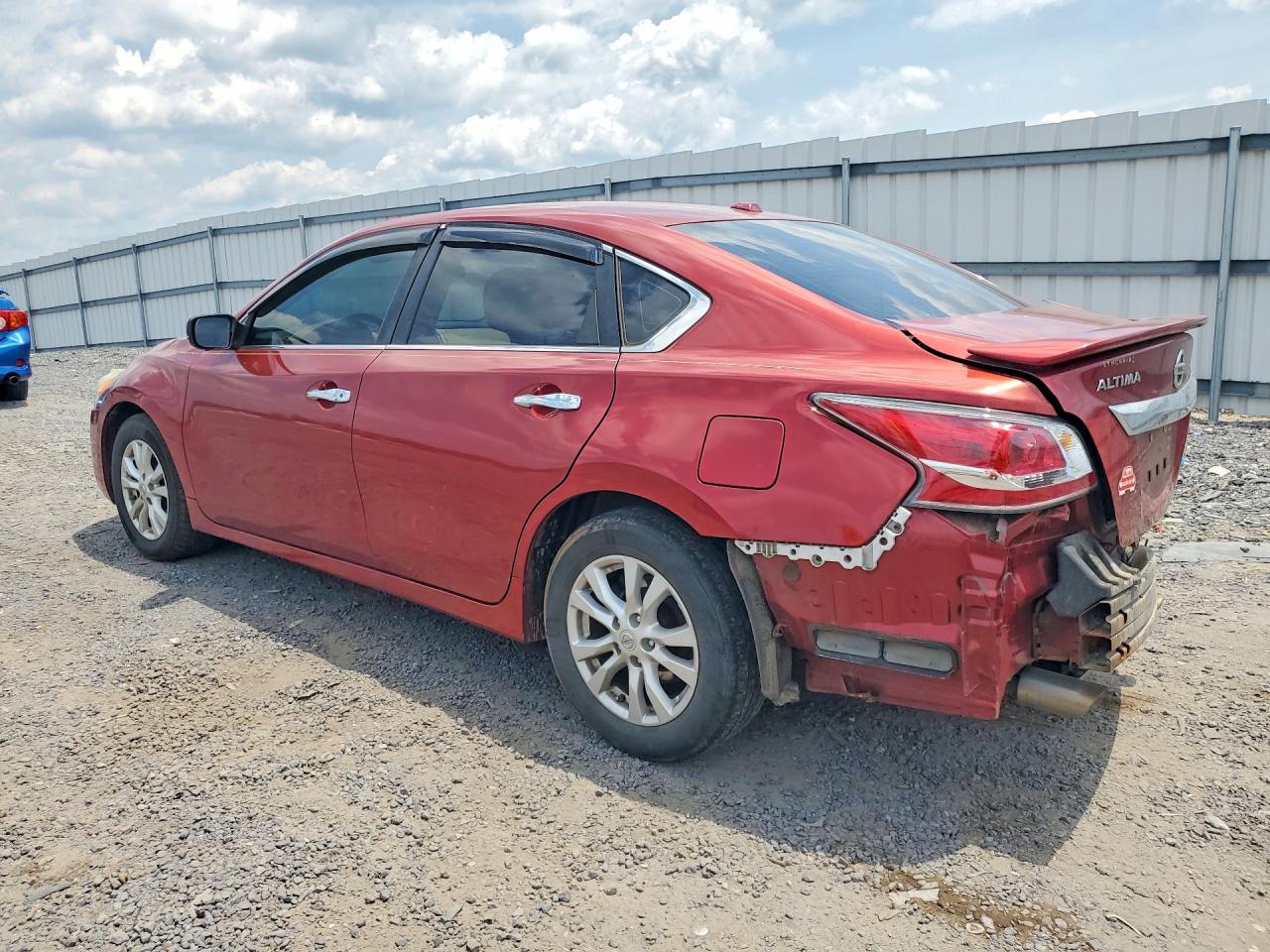 2014 Nissan Altima 2.5 S Red vin: 1N4AL3APXEC177952