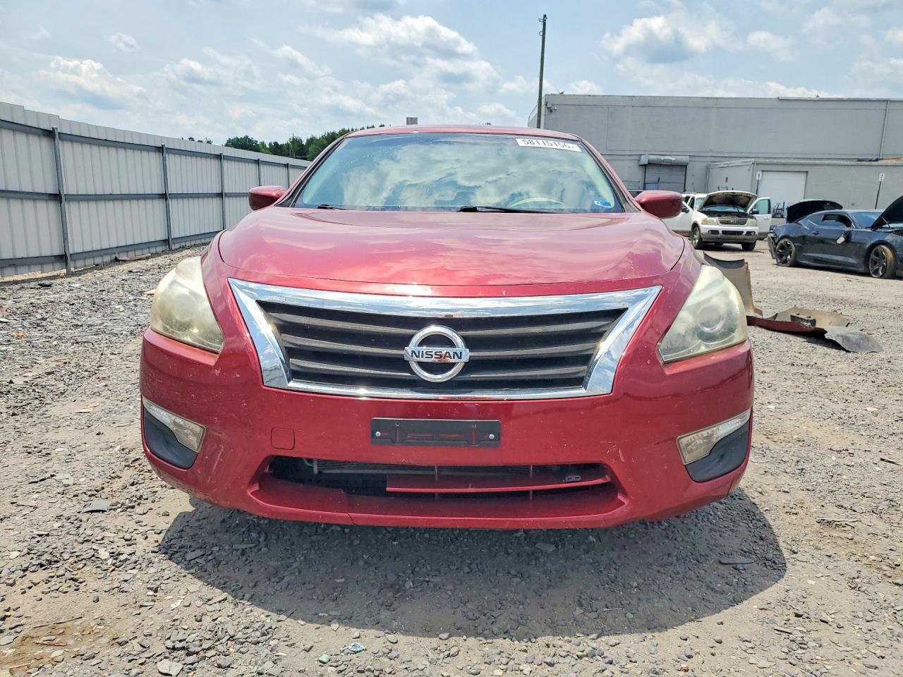 2014 Nissan Altima 2.5 S Red vin: 1N4AL3APXEC177952