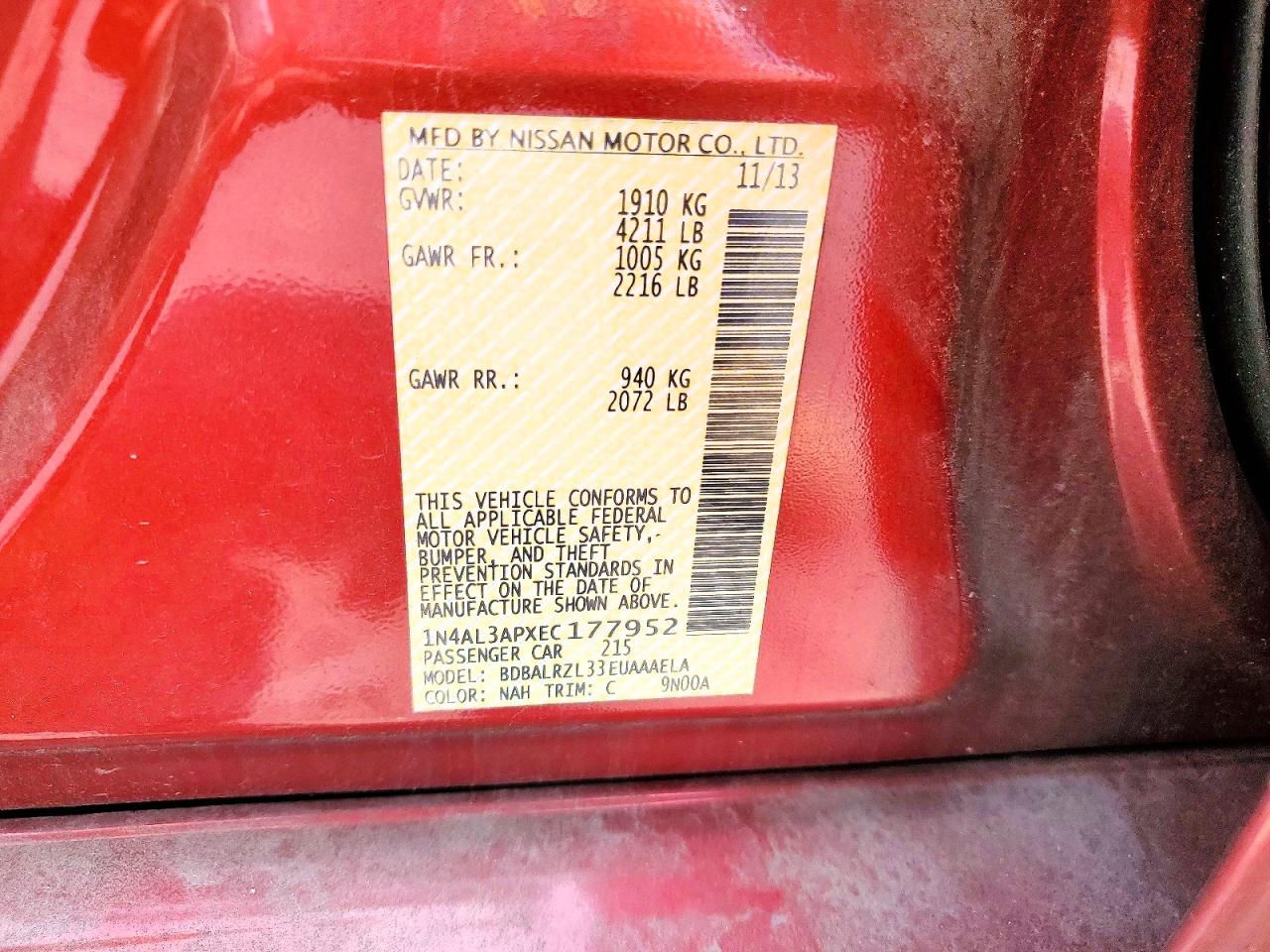 2014 Nissan Altima 2.5 S Red vin: 1N4AL3APXEC177952