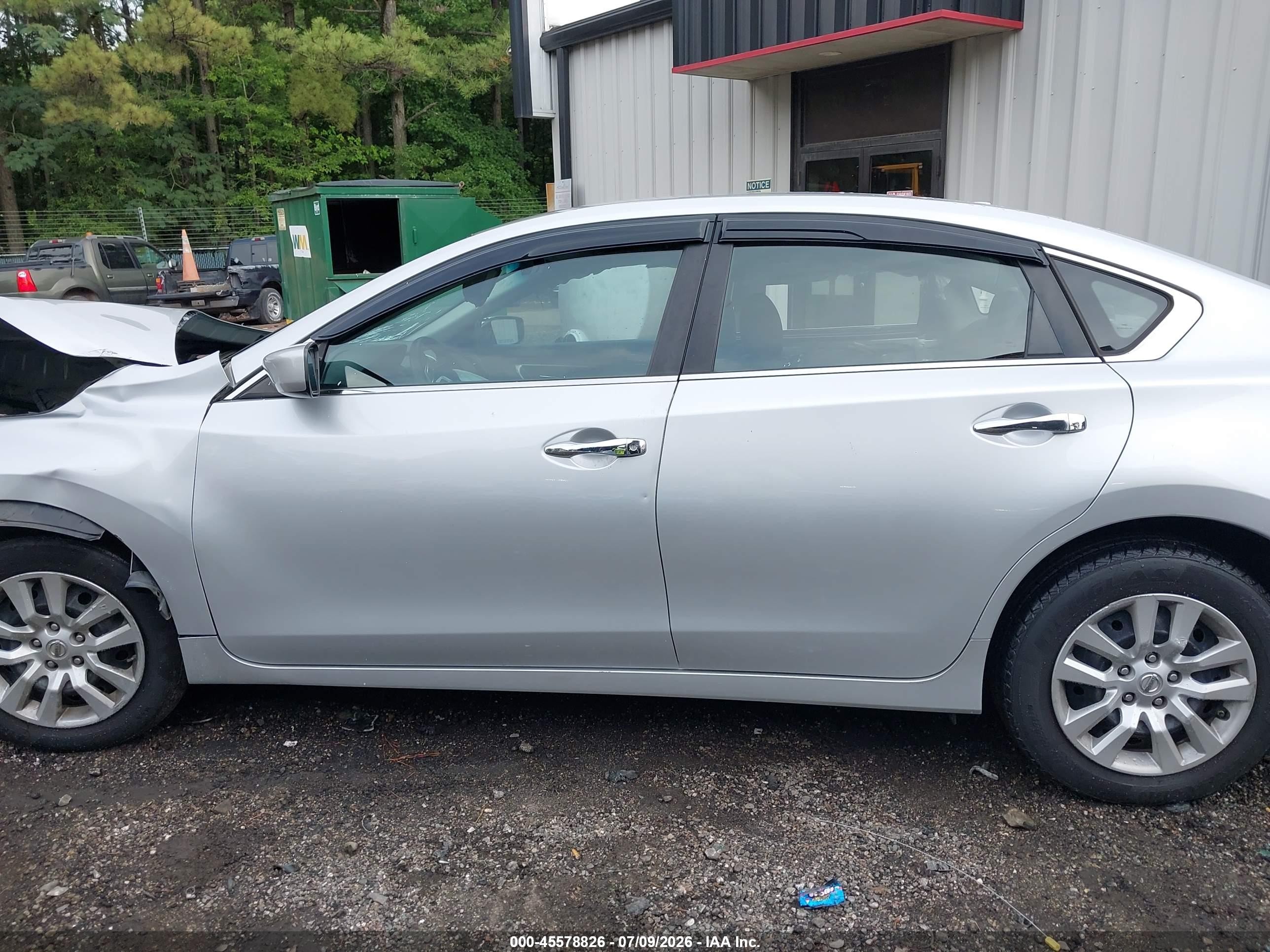 2014 Nissan Altima 2.5 S Silver vin: 1N4AL3APXEC187039