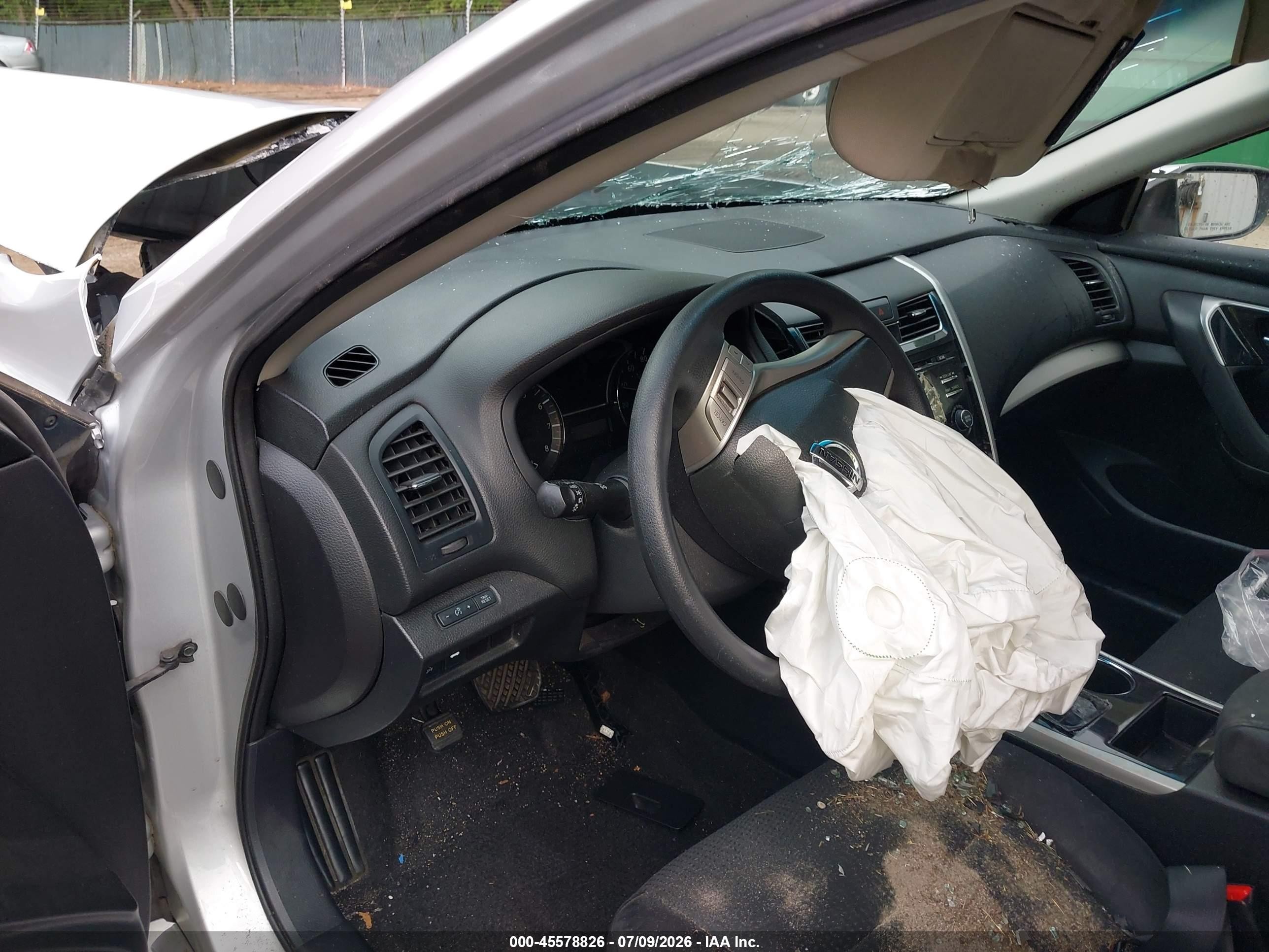 2014 Nissan Altima 2.5 S Silver vin: 1N4AL3APXEC187039