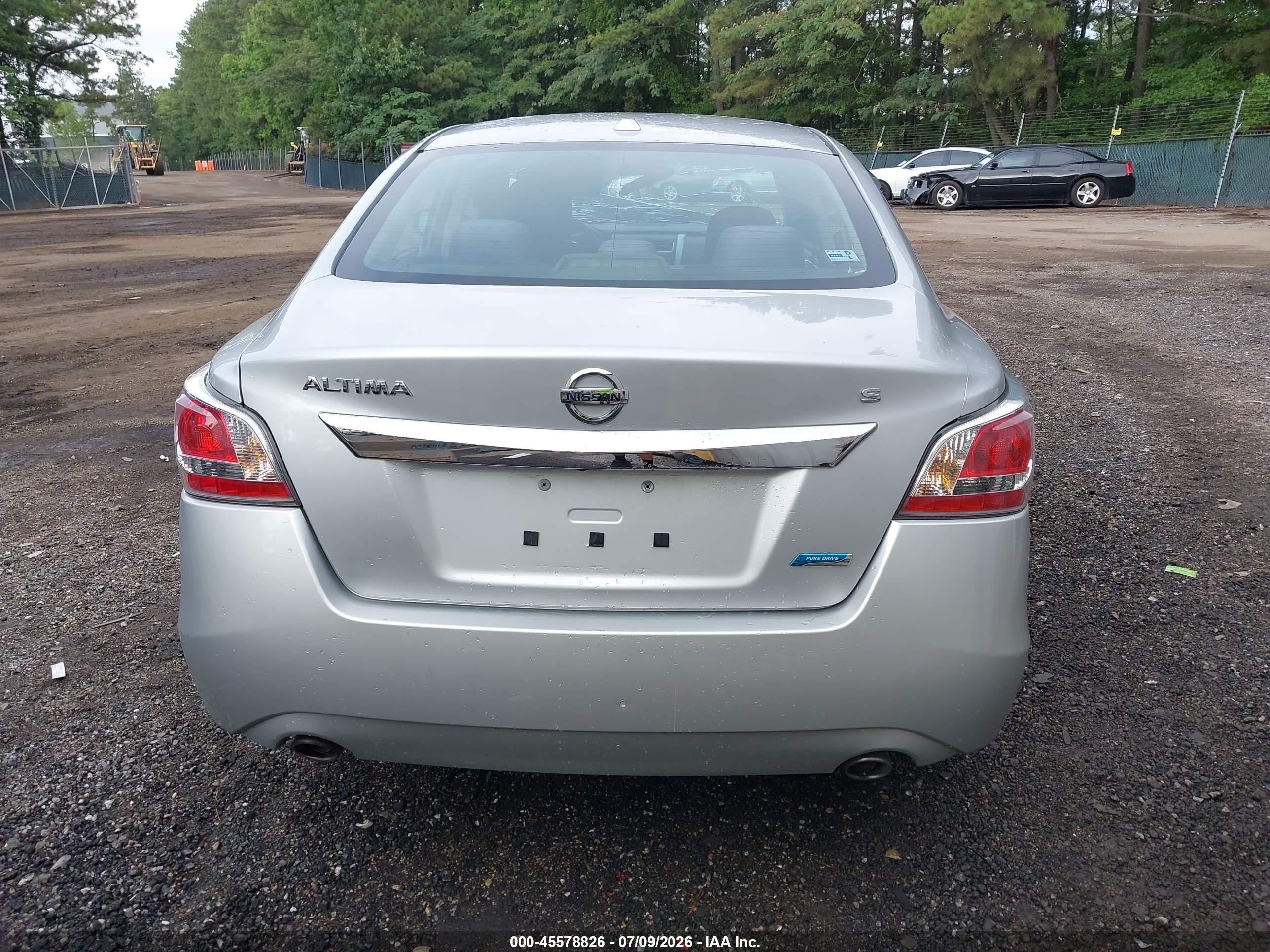 2014 Nissan Altima 2.5 S Silver vin: 1N4AL3APXEC187039