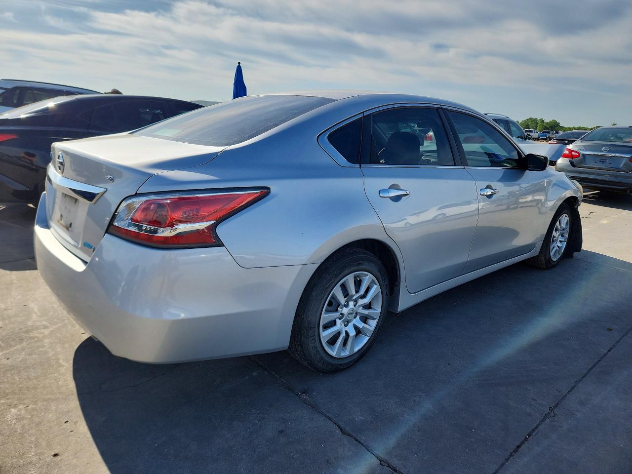 2014 Nissan Altima 2.5 S Silver vin: 1N4AL3APXEC271748