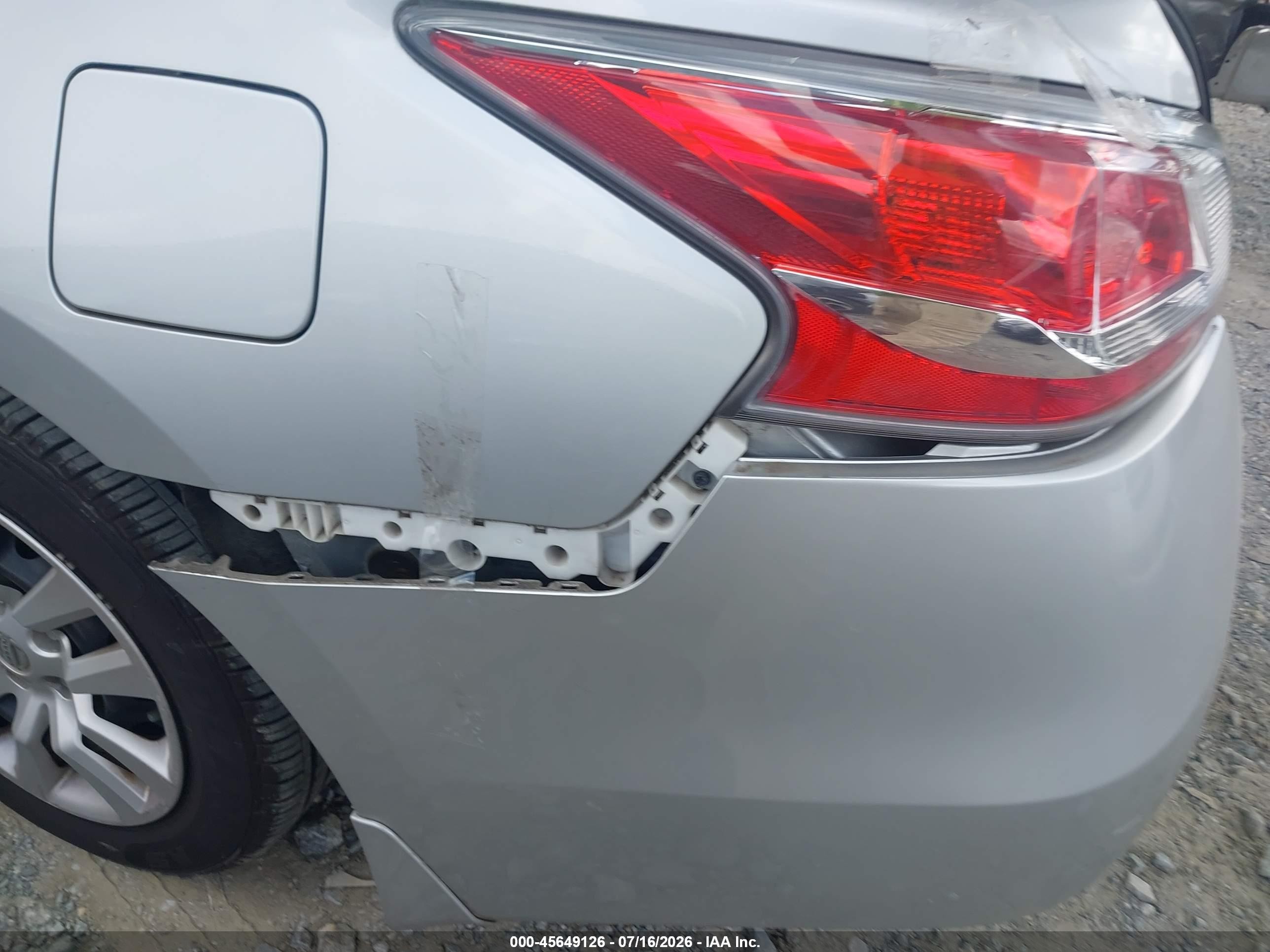 2014 Nissan Altima 2.5 S Silver vin: 1N4AL3APXEC323122