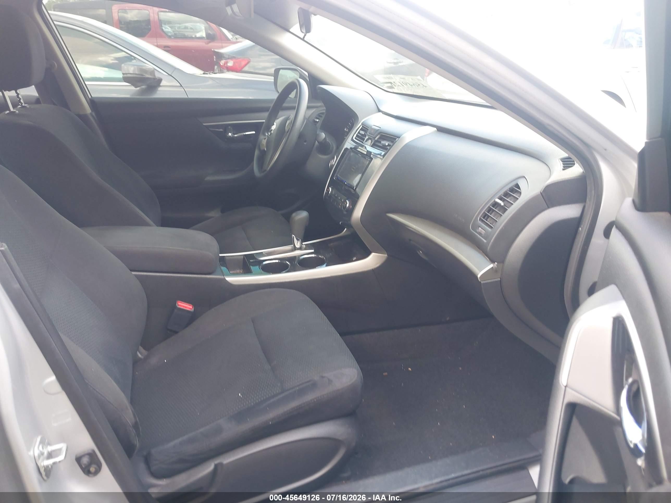 2014 Nissan Altima 2.5 S Silver vin: 1N4AL3APXEC323122