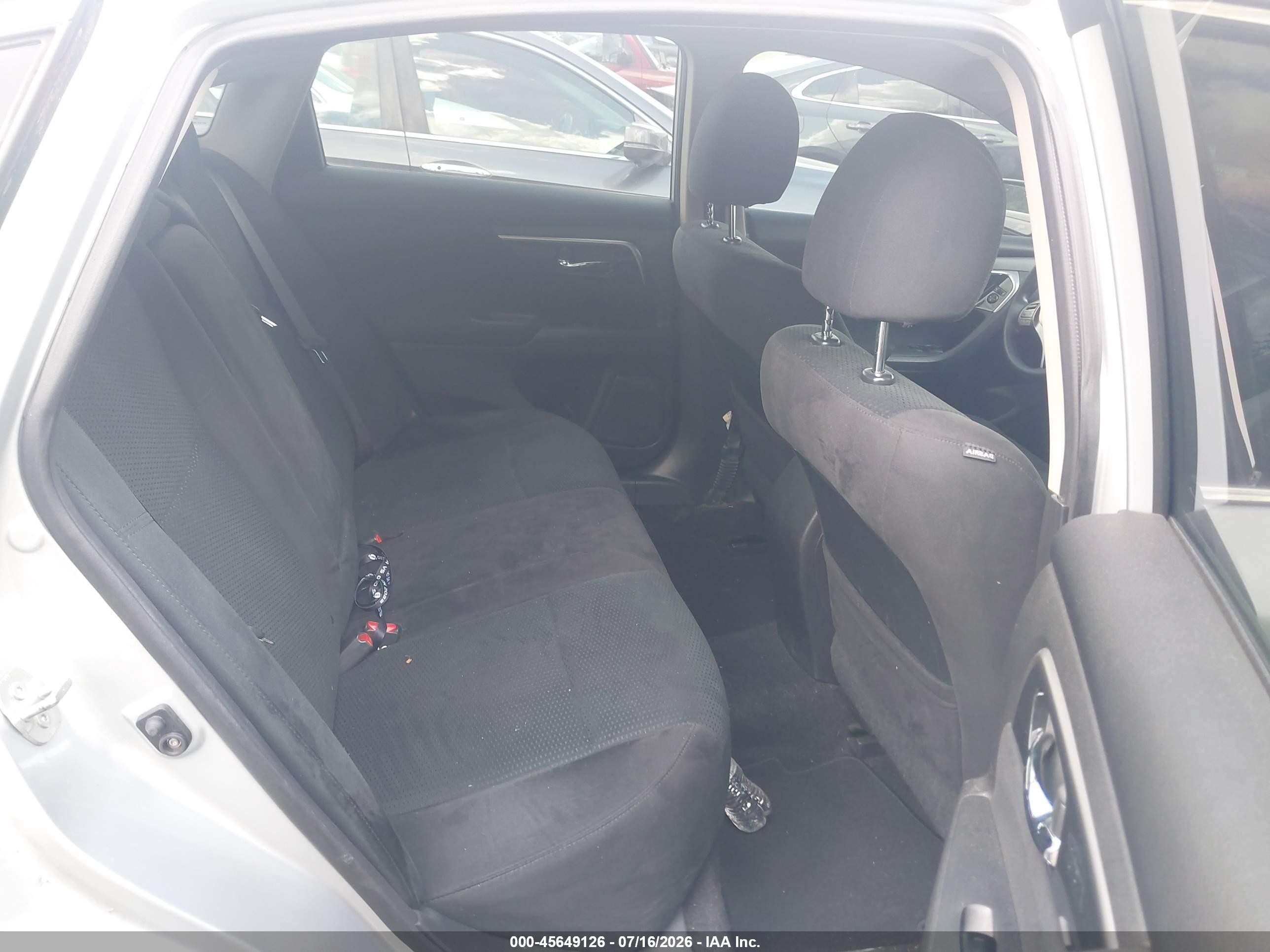 2014 Nissan Altima 2.5 S Silver vin: 1N4AL3APXEC323122