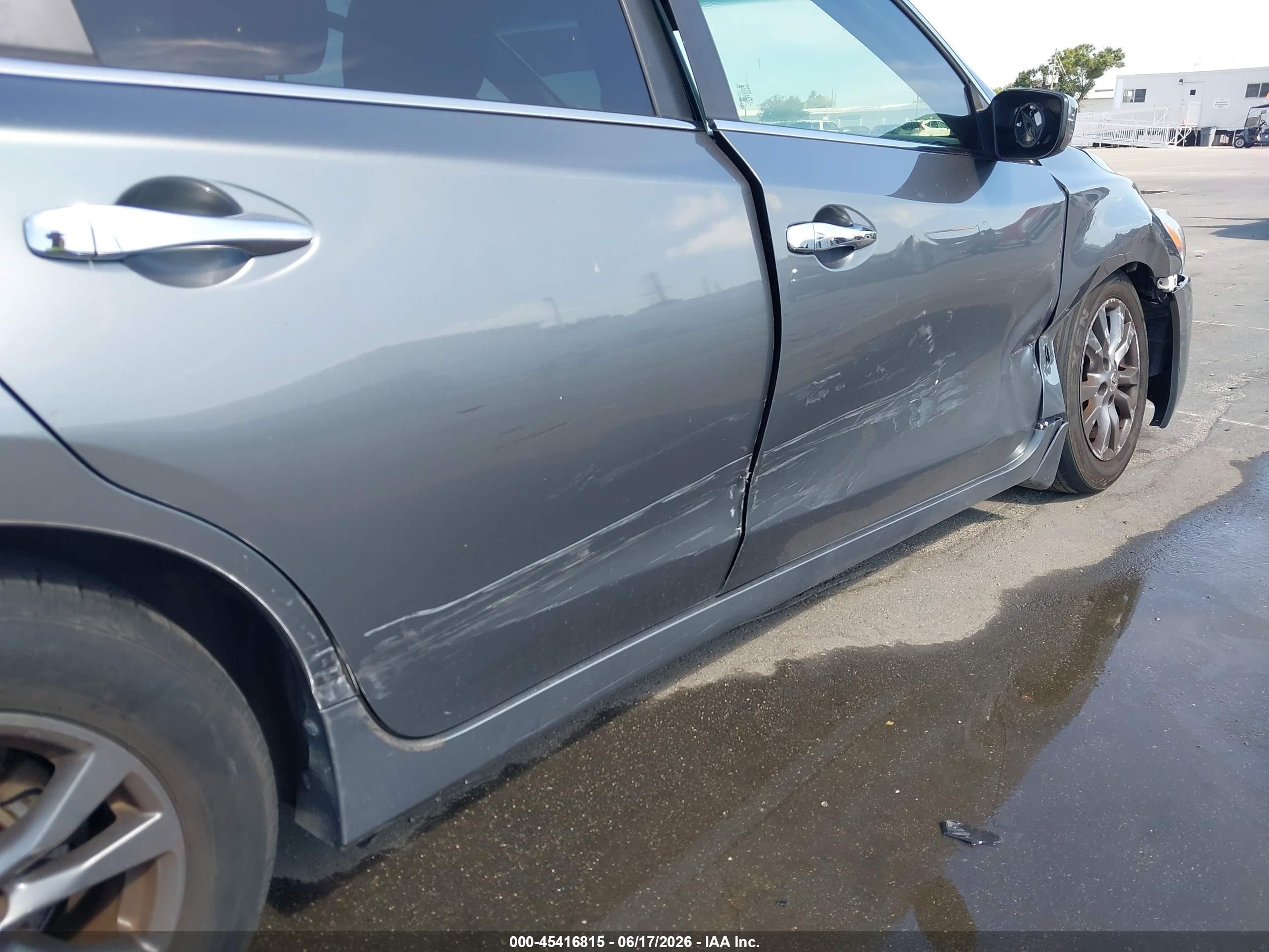 2014 Nissan Altima 2.5 S Silver vin: 1N4AL3APXEC327848