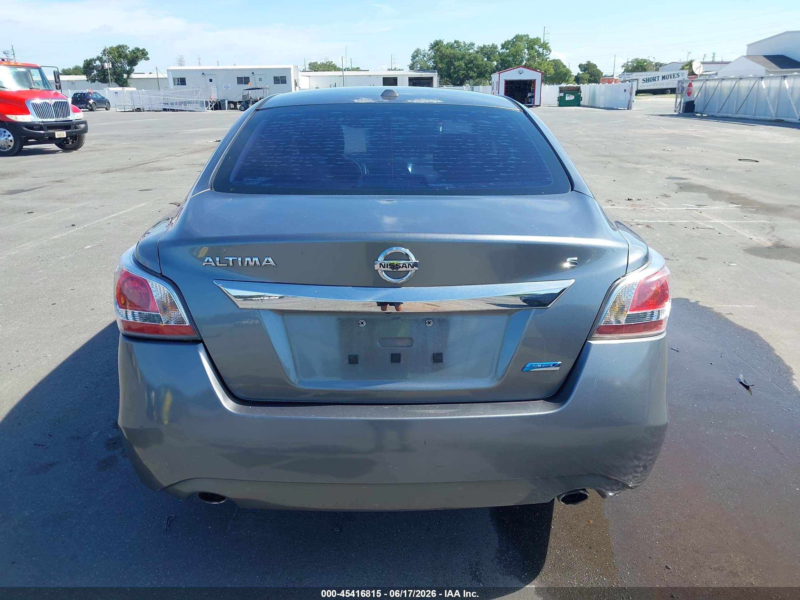 2014 Nissan Altima 2.5 S Silver vin: 1N4AL3APXEC327848