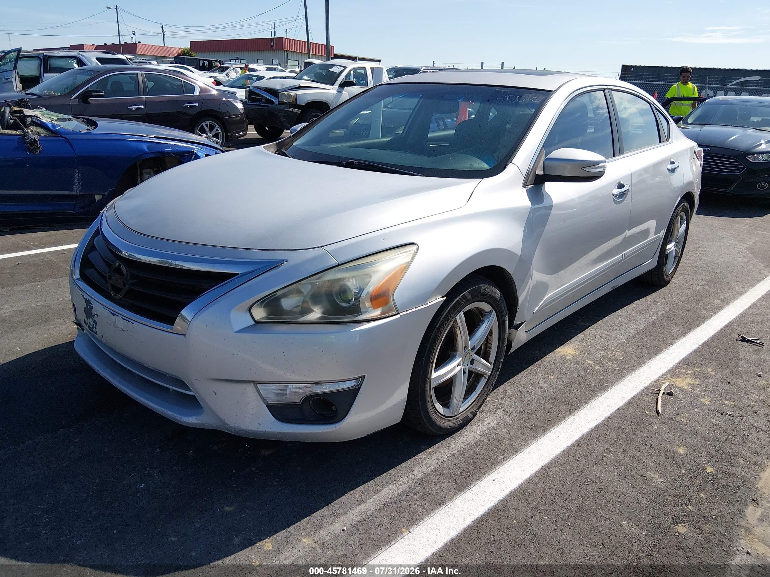 2014 Nissan Altima 2.5 Sv Silver vin: 1N4AL3APXEC401186
