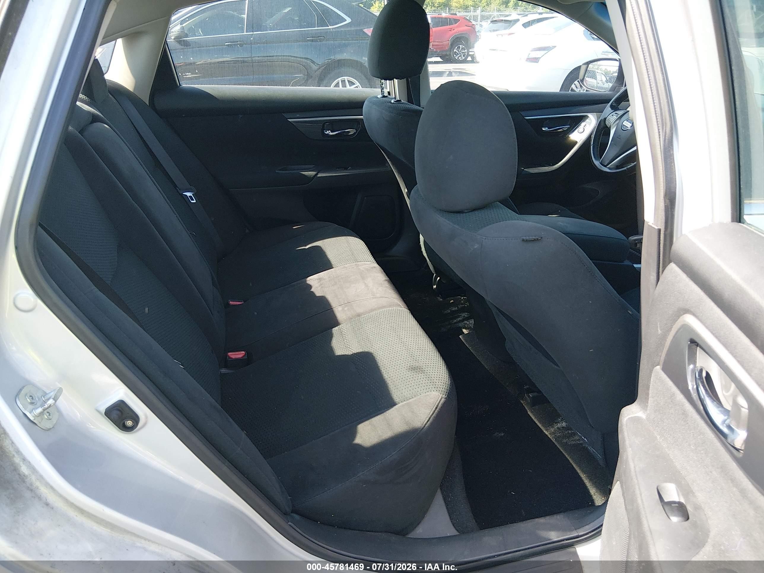 2014 Nissan Altima 2.5 Sv Silver vin: 1N4AL3APXEC401186