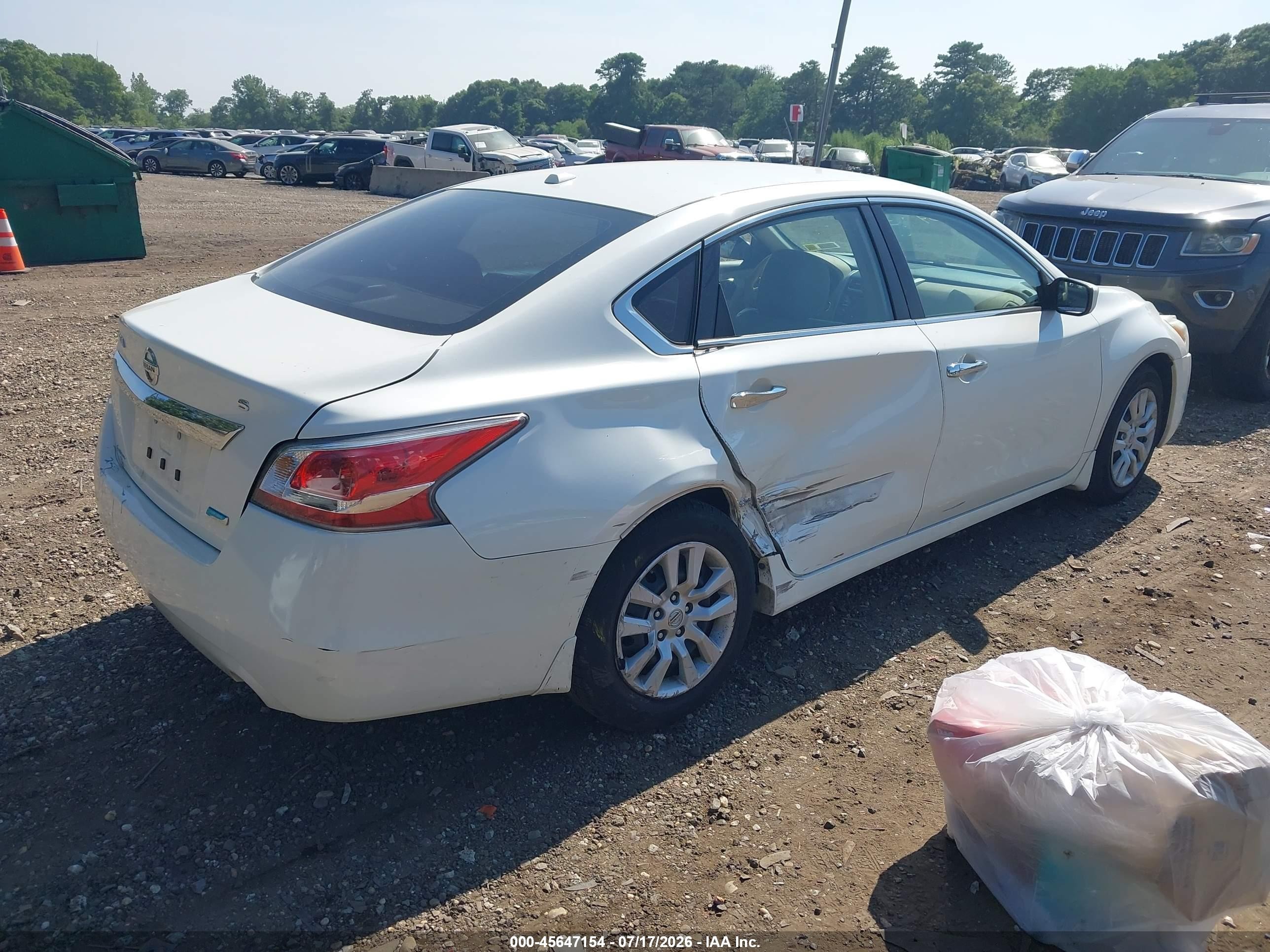 2014 Nissan Altima 2.5 S White vin: 1N4AL3APXEC421664
