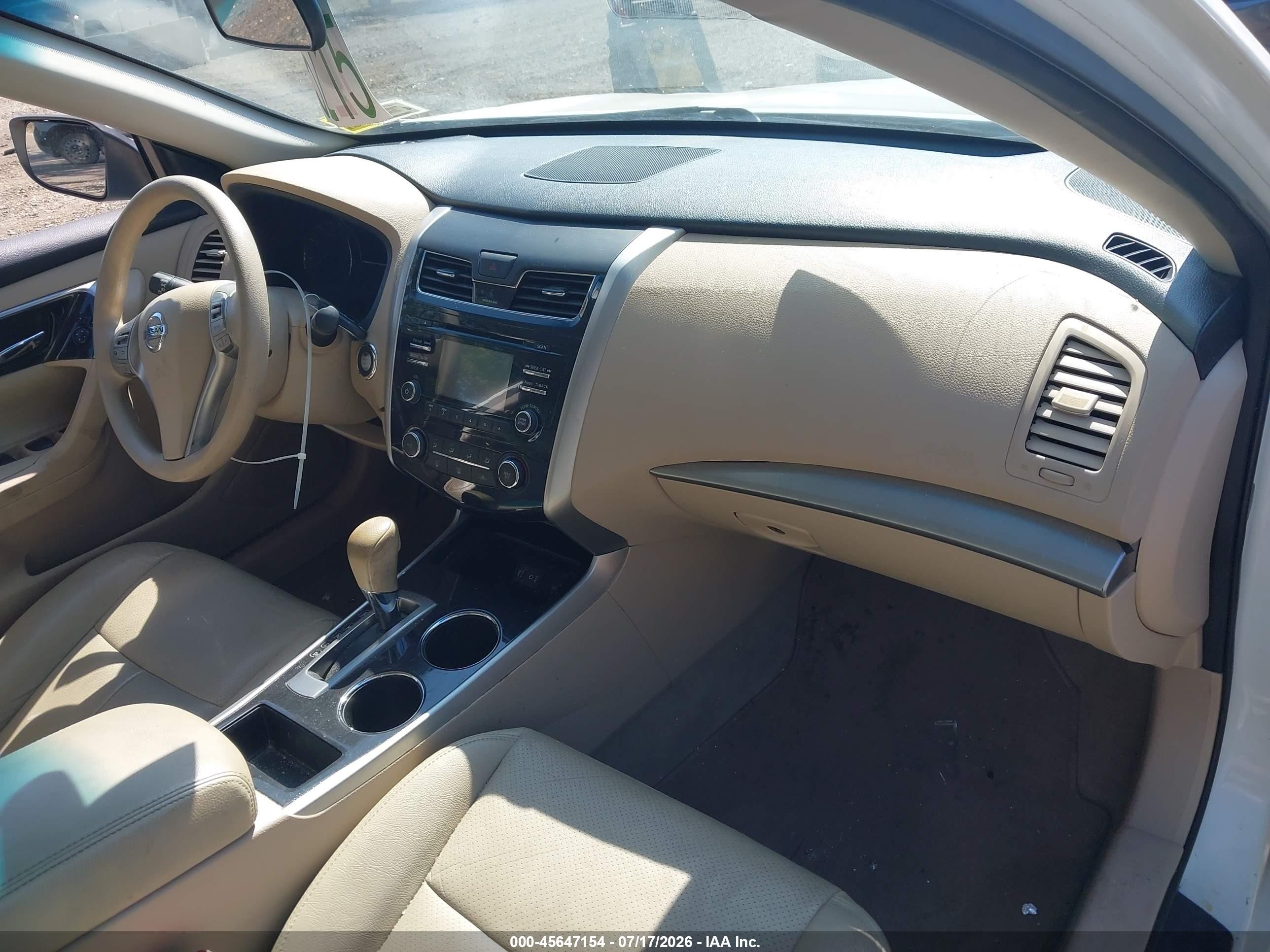 2014 Nissan Altima 2.5 S White vin: 1N4AL3APXEC421664